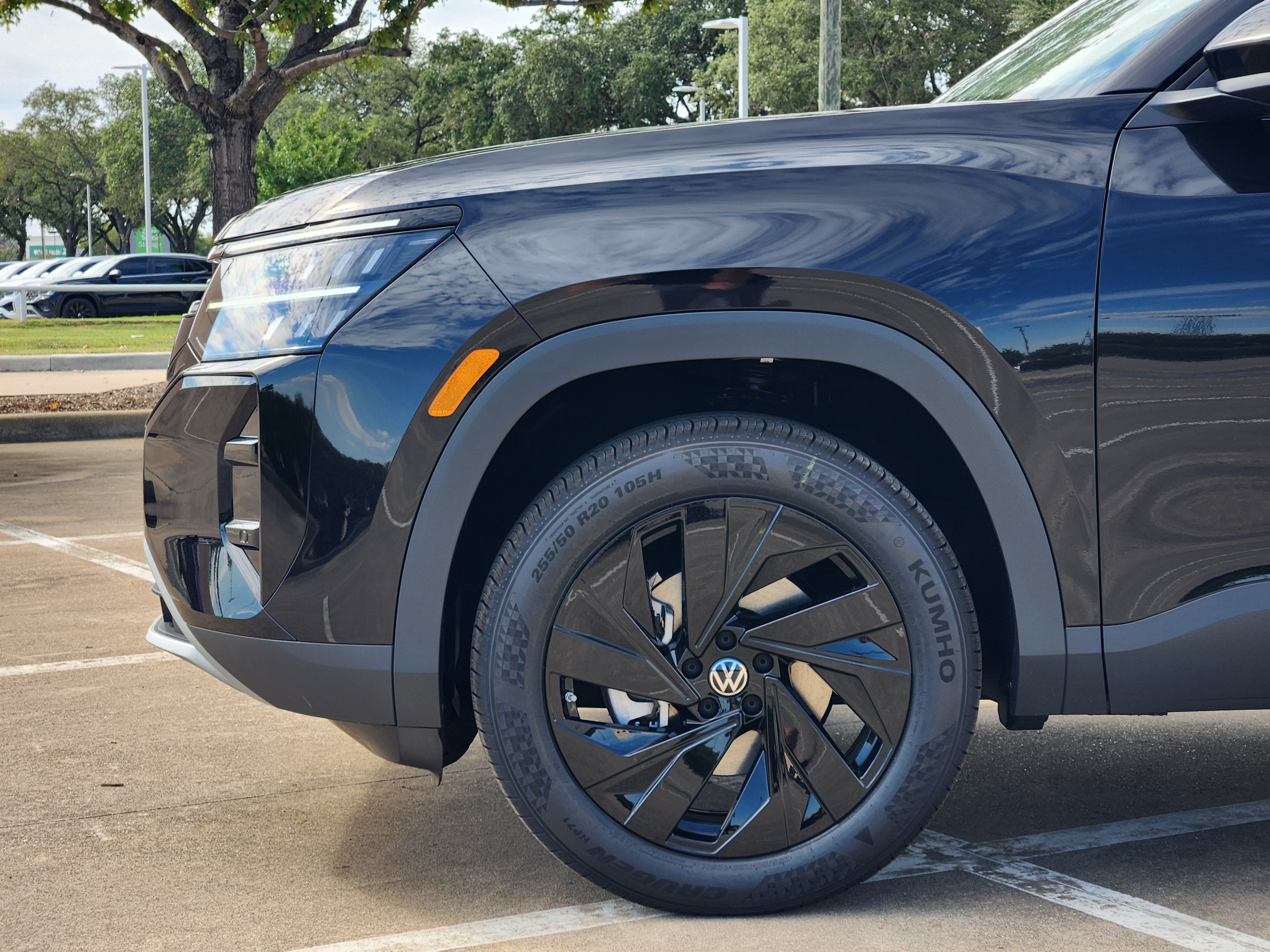 2027 Volkswagen Atlas SE w/Technology