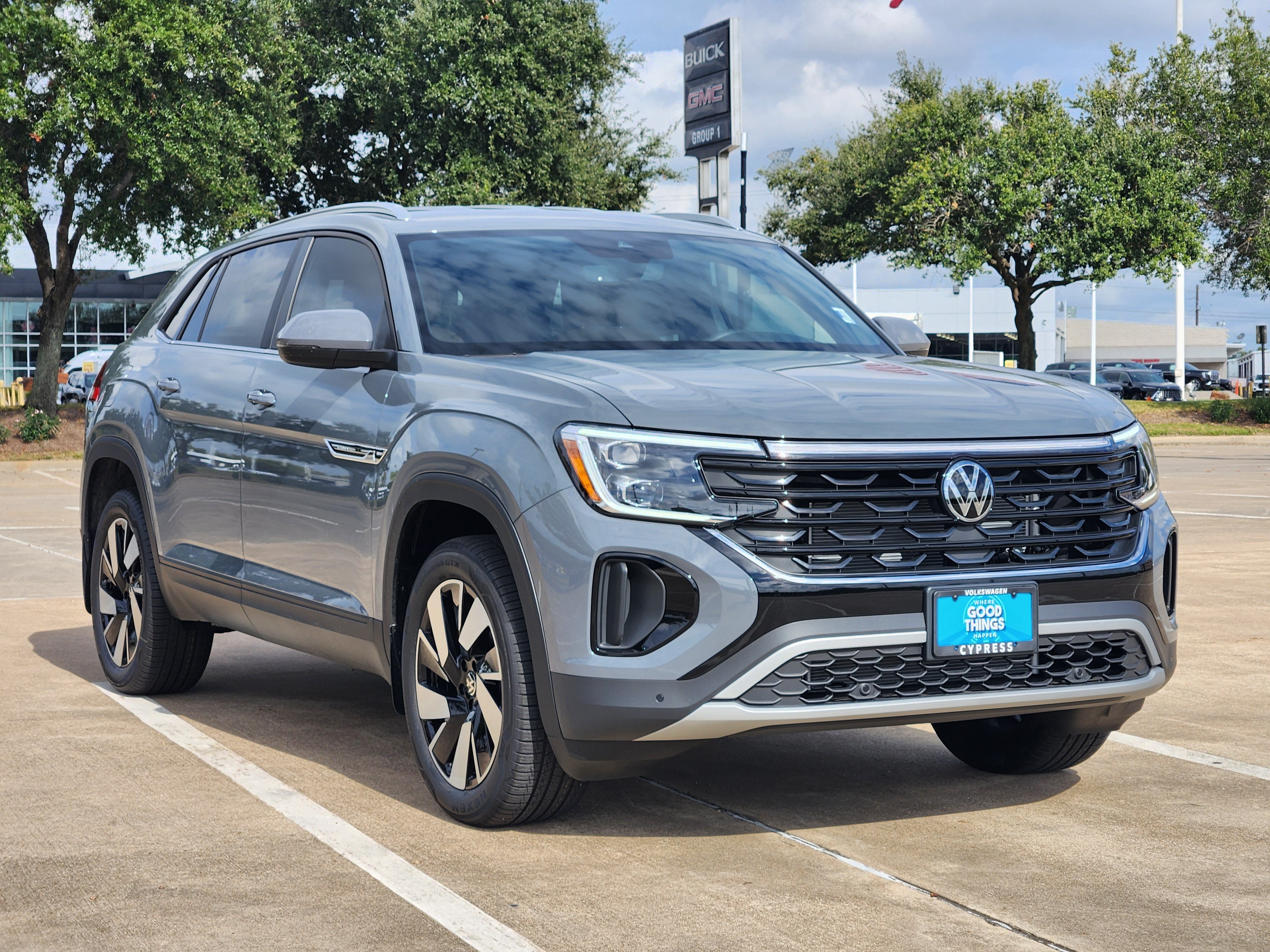 2026 Volkswagen Atlas Cross Sport 2.0T SE w/Technology