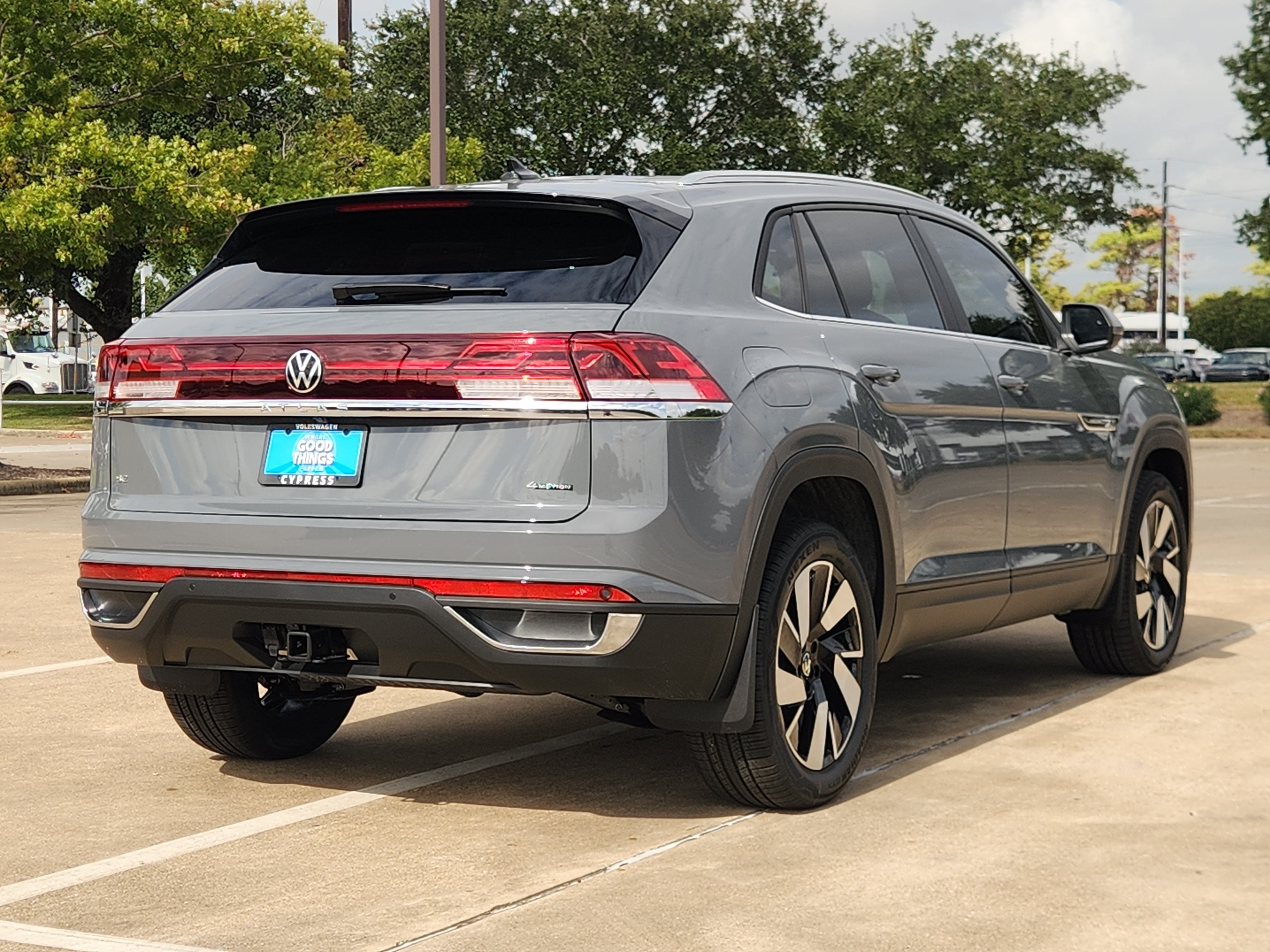 2026 Volkswagen Atlas Cross Sport 2.0T SE w/Technology