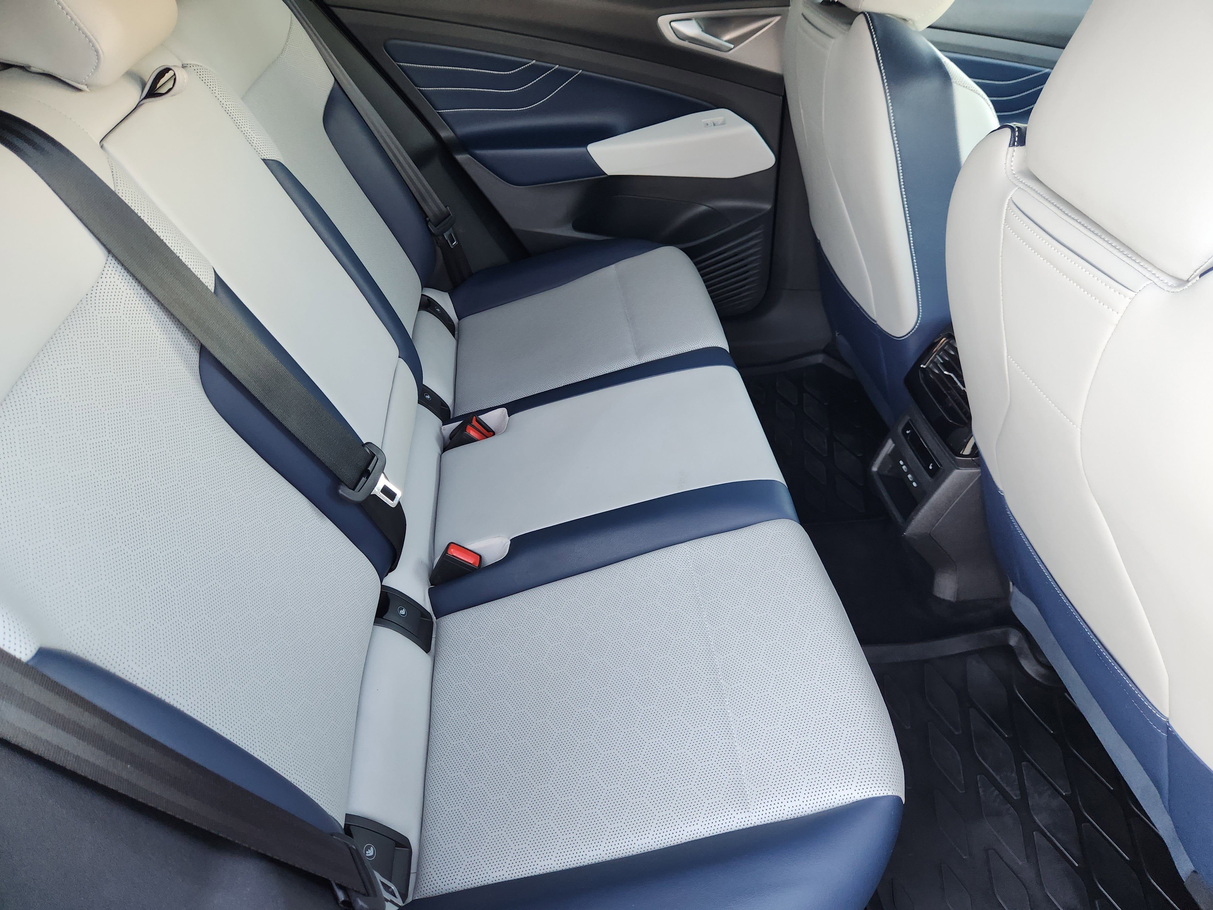 2023 Volkswagen ID.4 Pro S Plus