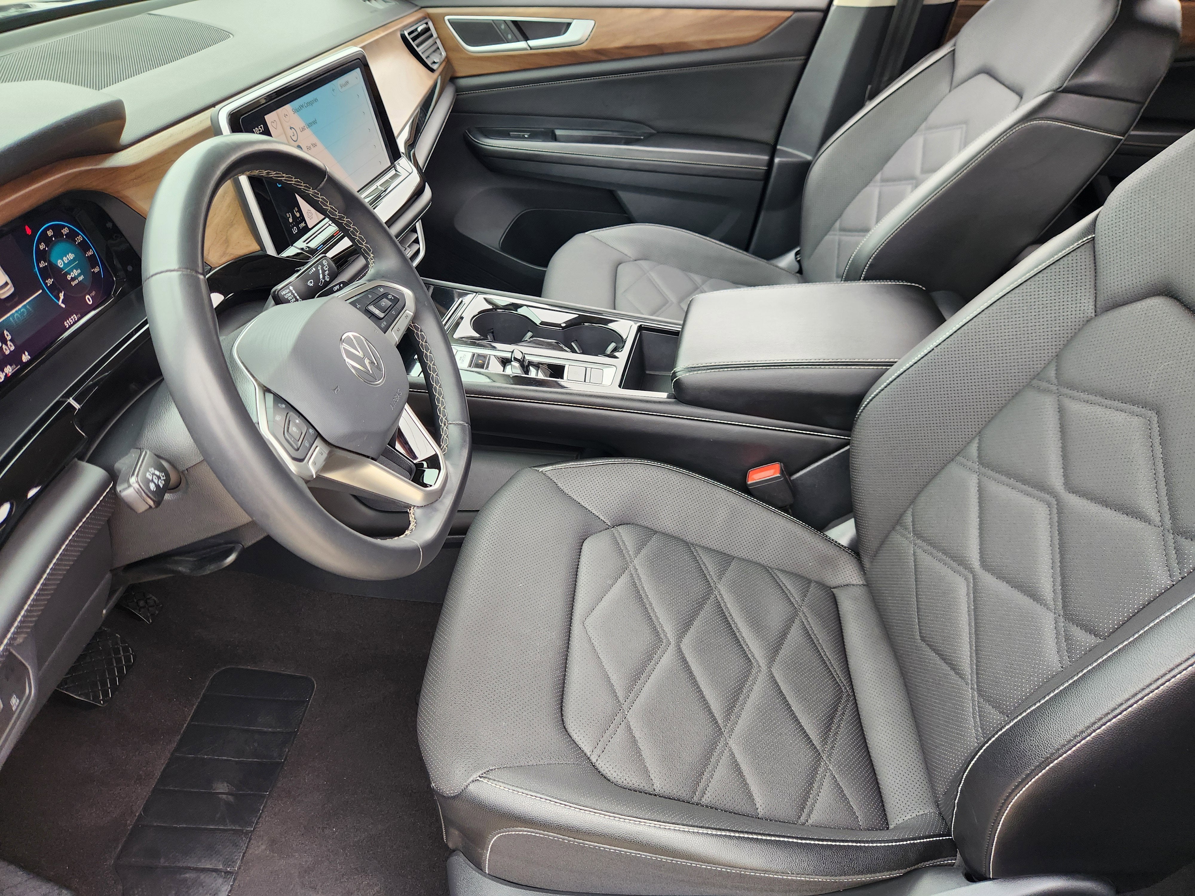 2024 Volkswagen Atlas 2.0T SE w/Technology