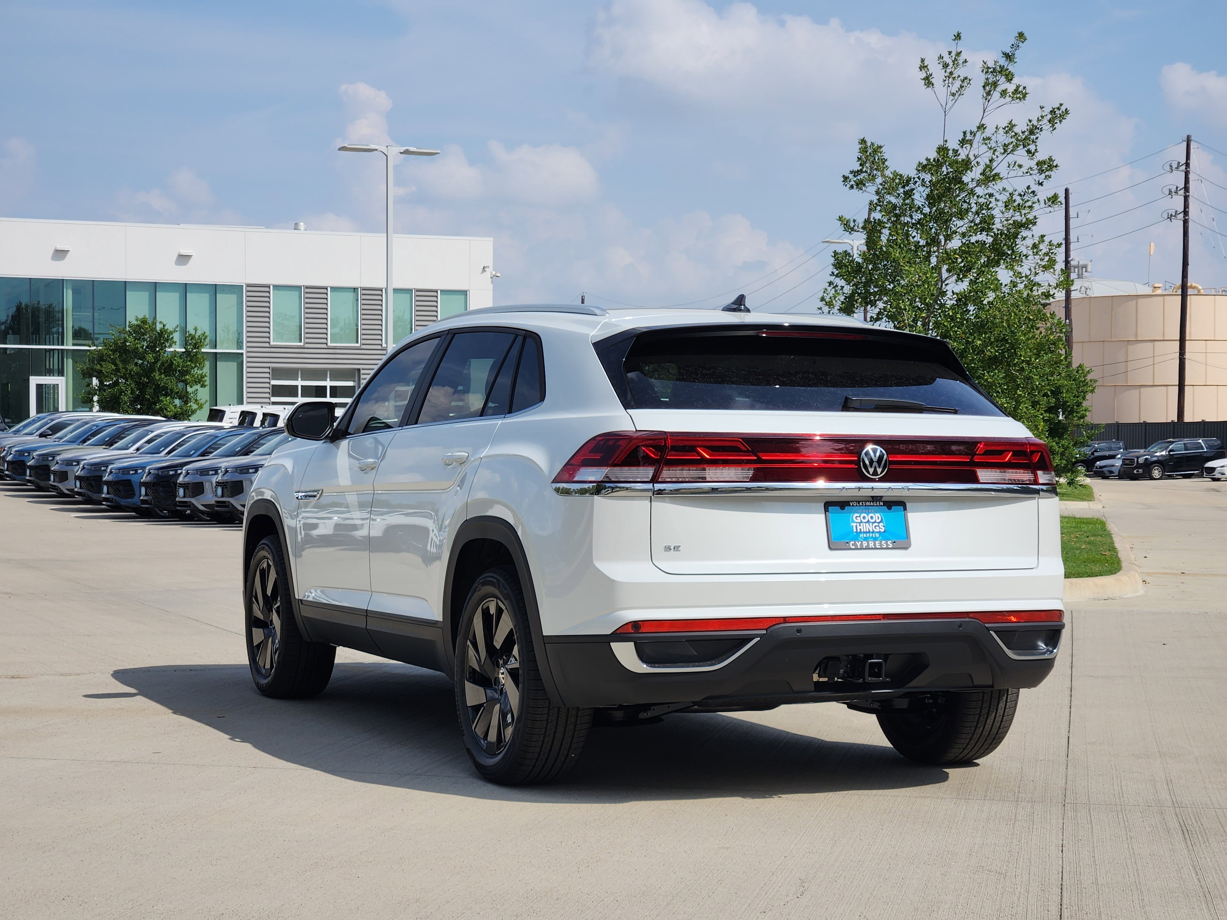 2026 Volkswagen Atlas Cross Sport 2.0T SE w/Technology