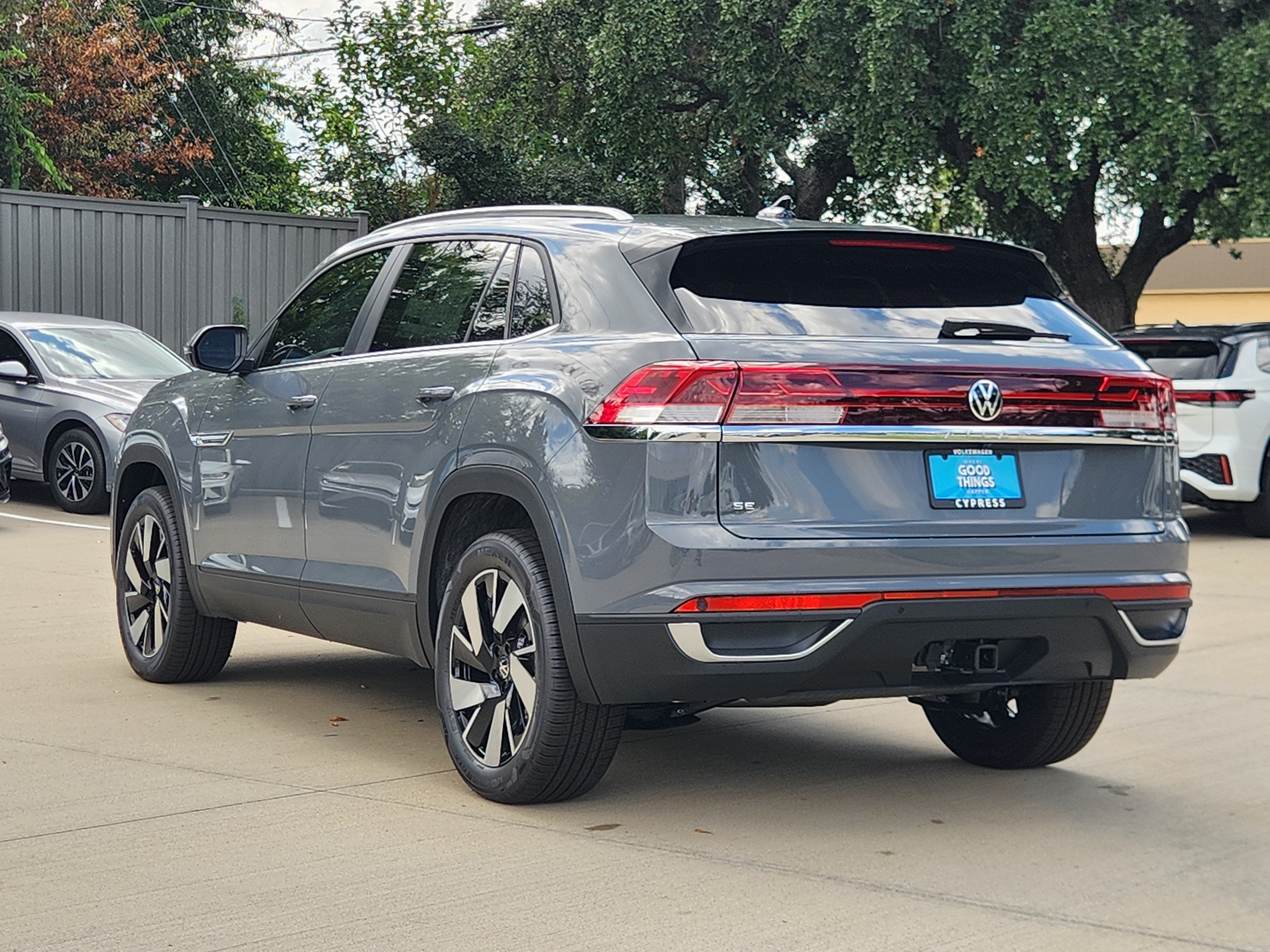 2026 Volkswagen Atlas Cross Sport 2.0T SE w/Technology