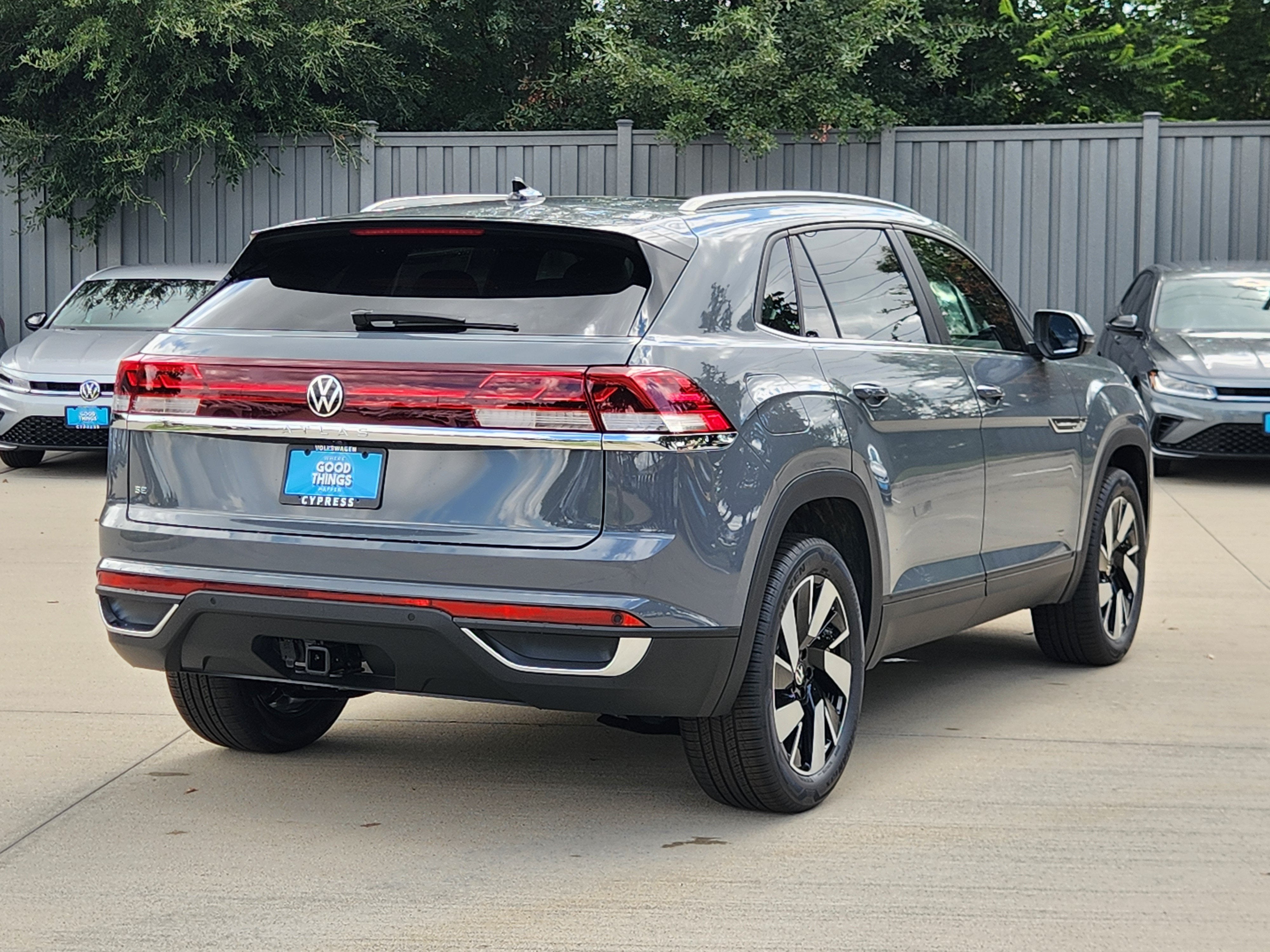 2026 Volkswagen Atlas Cross Sport 2.0T SE w/Technology