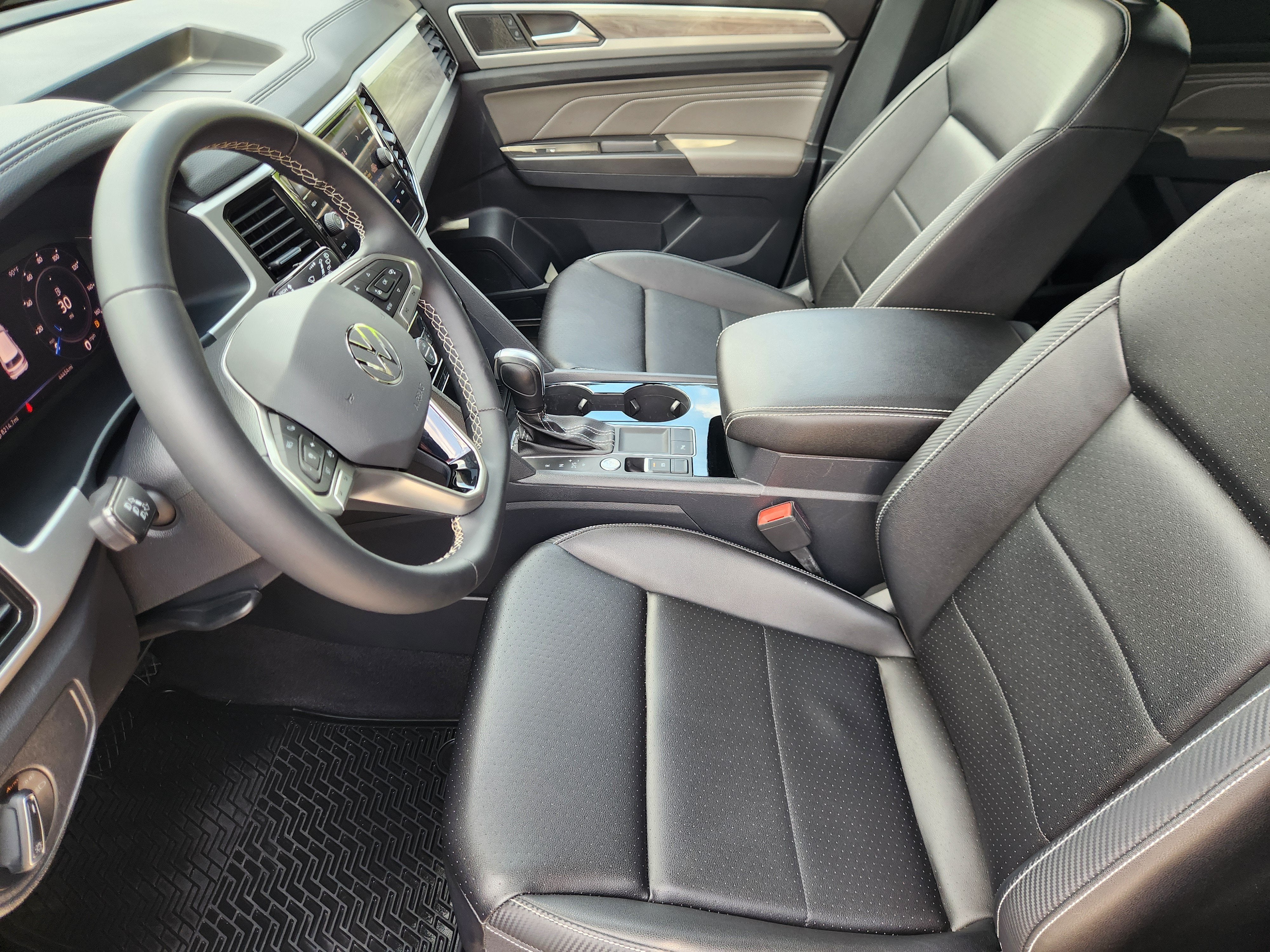 2023 Volkswagen Atlas Cross Sport 2.0T SE w/Technology
