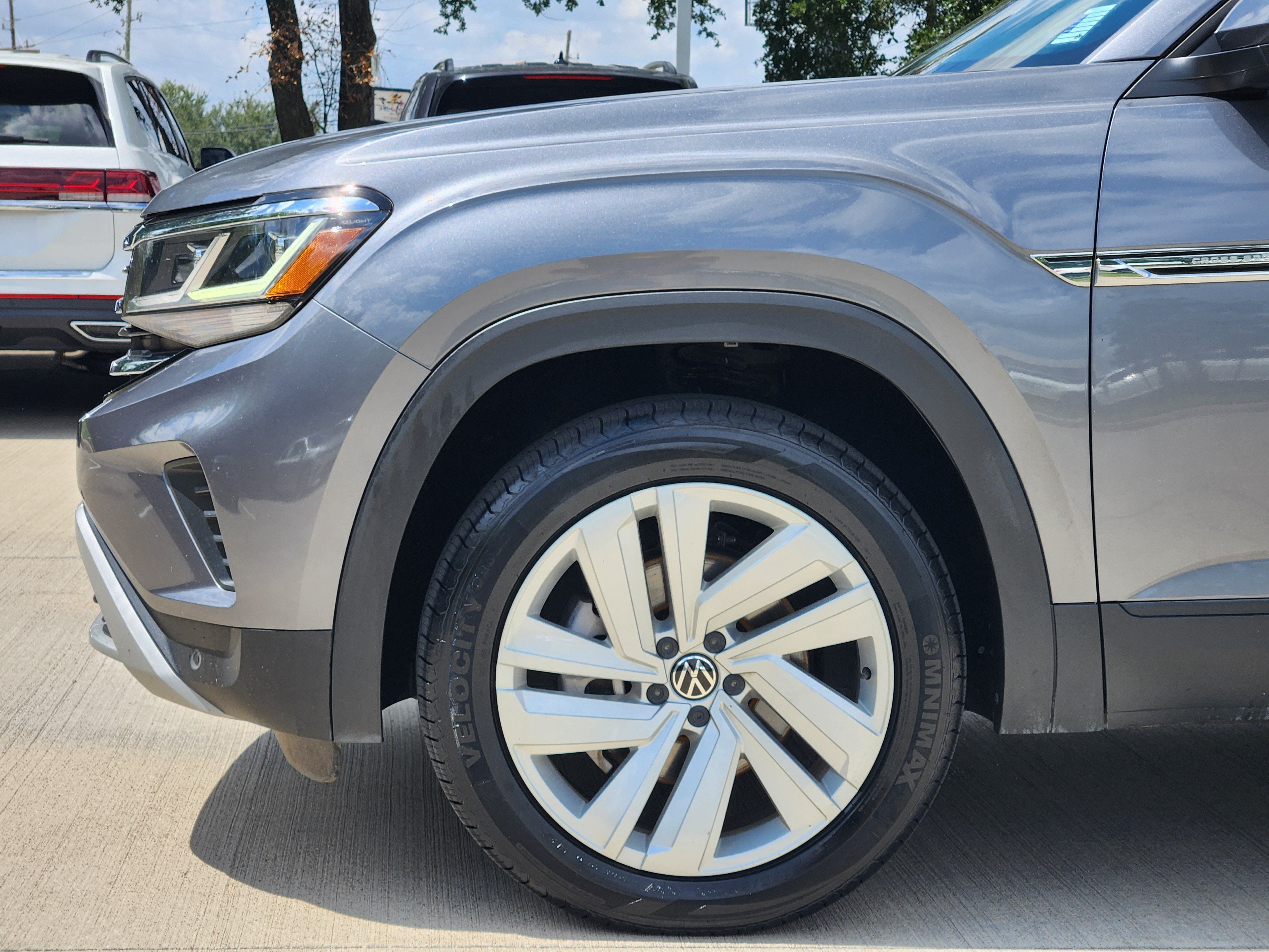 2023 Volkswagen Atlas Cross Sport 2.0T SE w/Technology