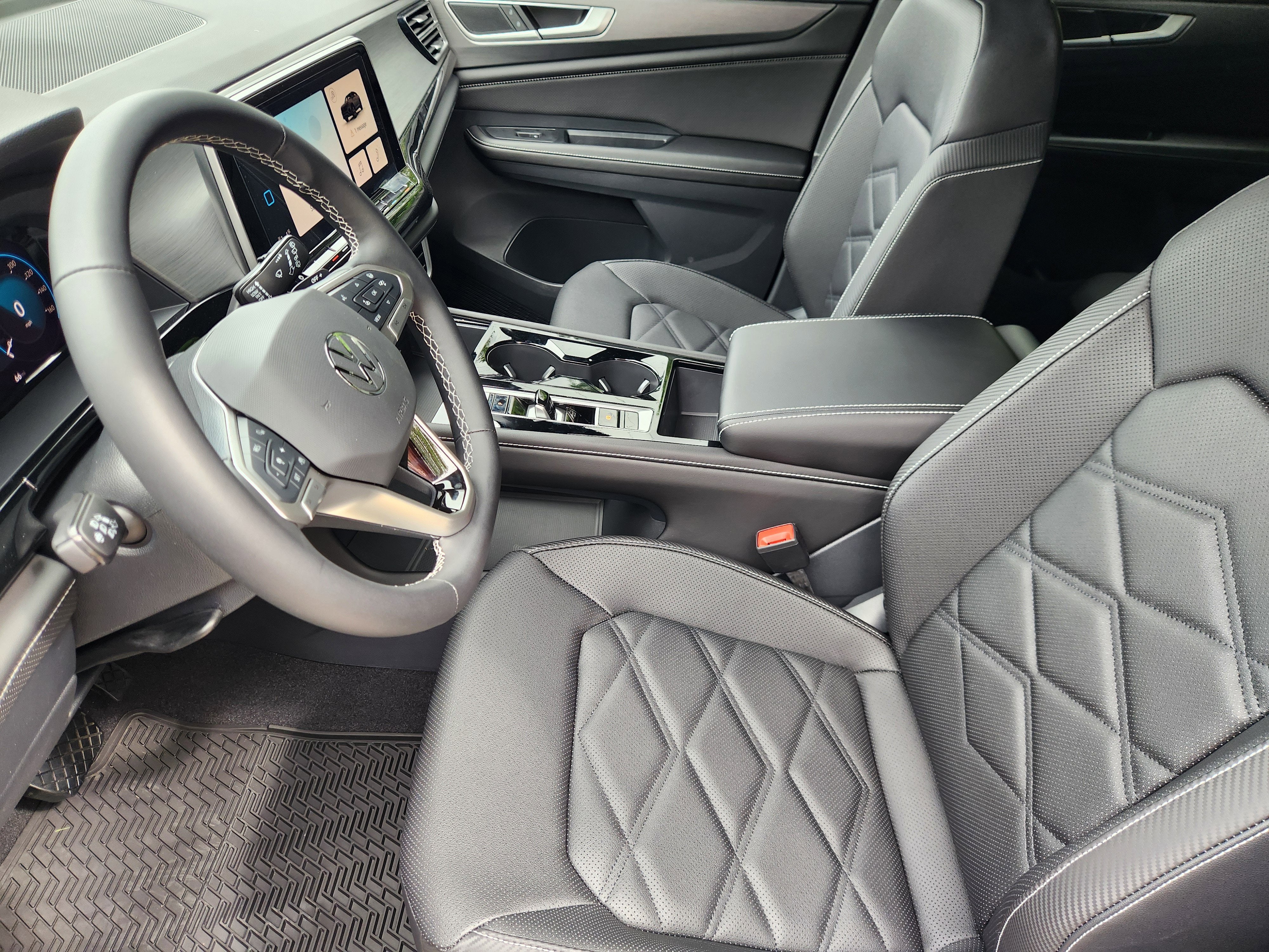 2026 Volkswagen Atlas Cross Sport 2.0T SE w/Technology