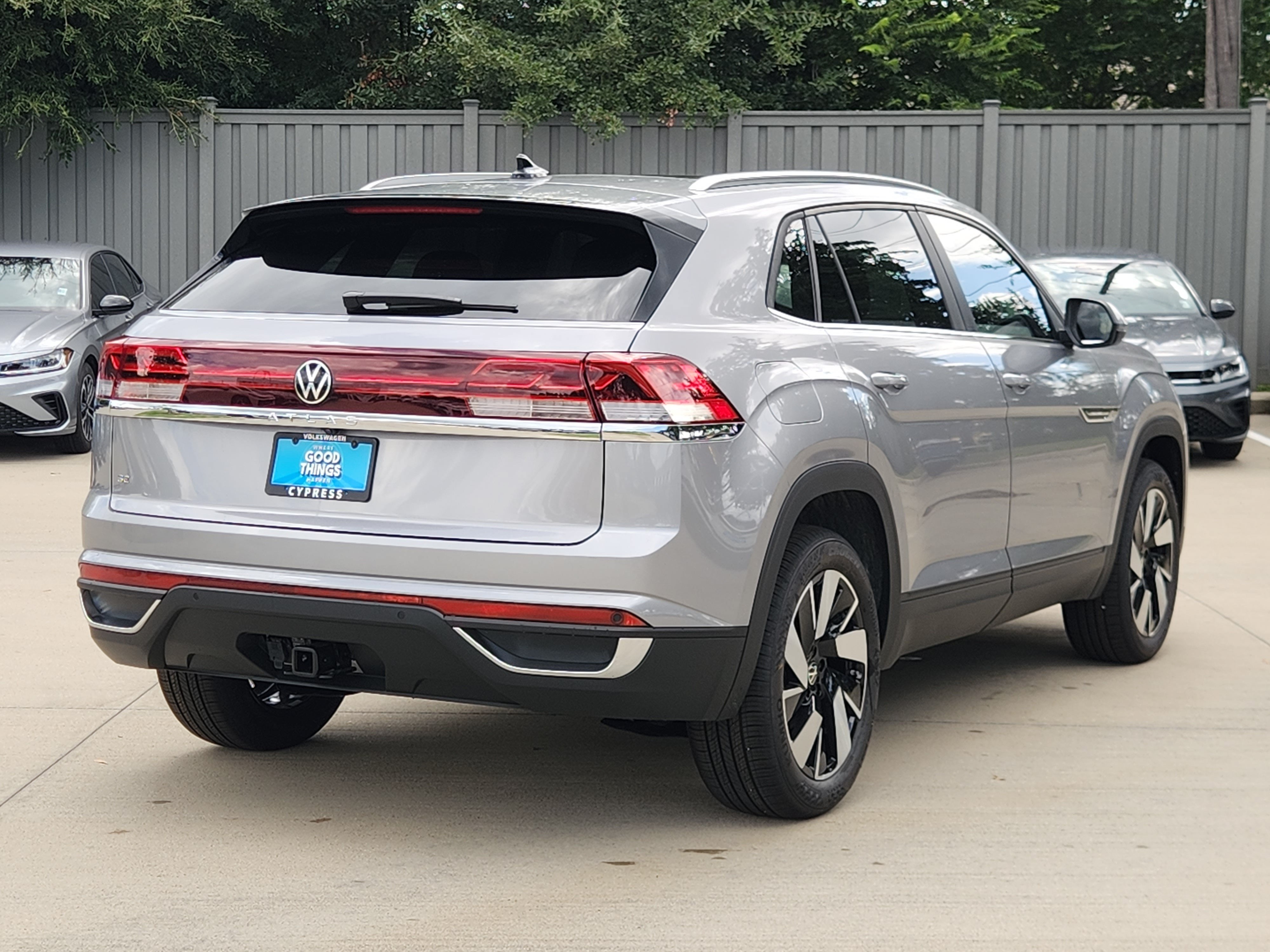2026 Volkswagen Atlas Cross Sport 2.0T SE w/Technology
