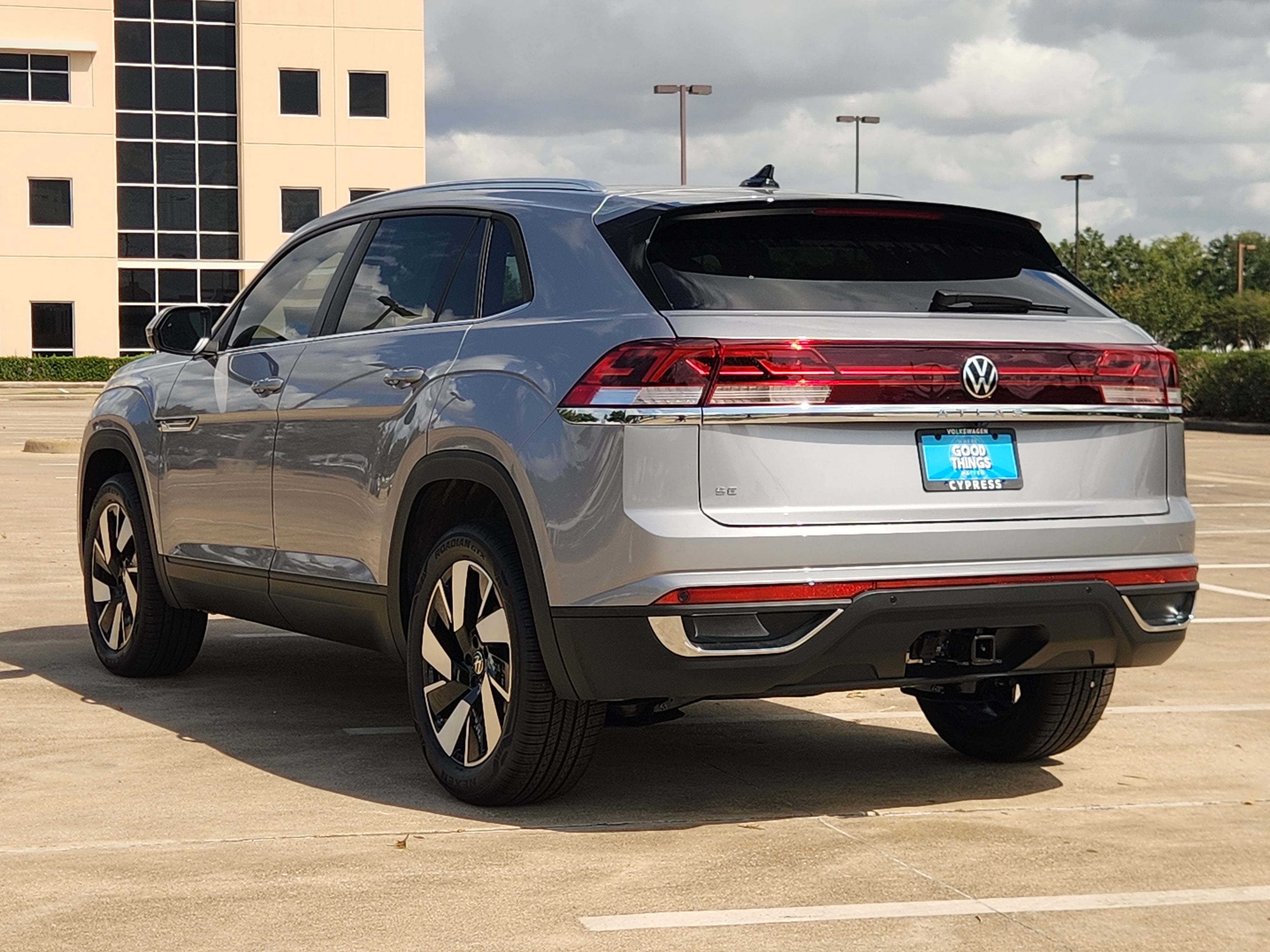 2026 Volkswagen Atlas Cross Sport 2.0T SE w/Technology