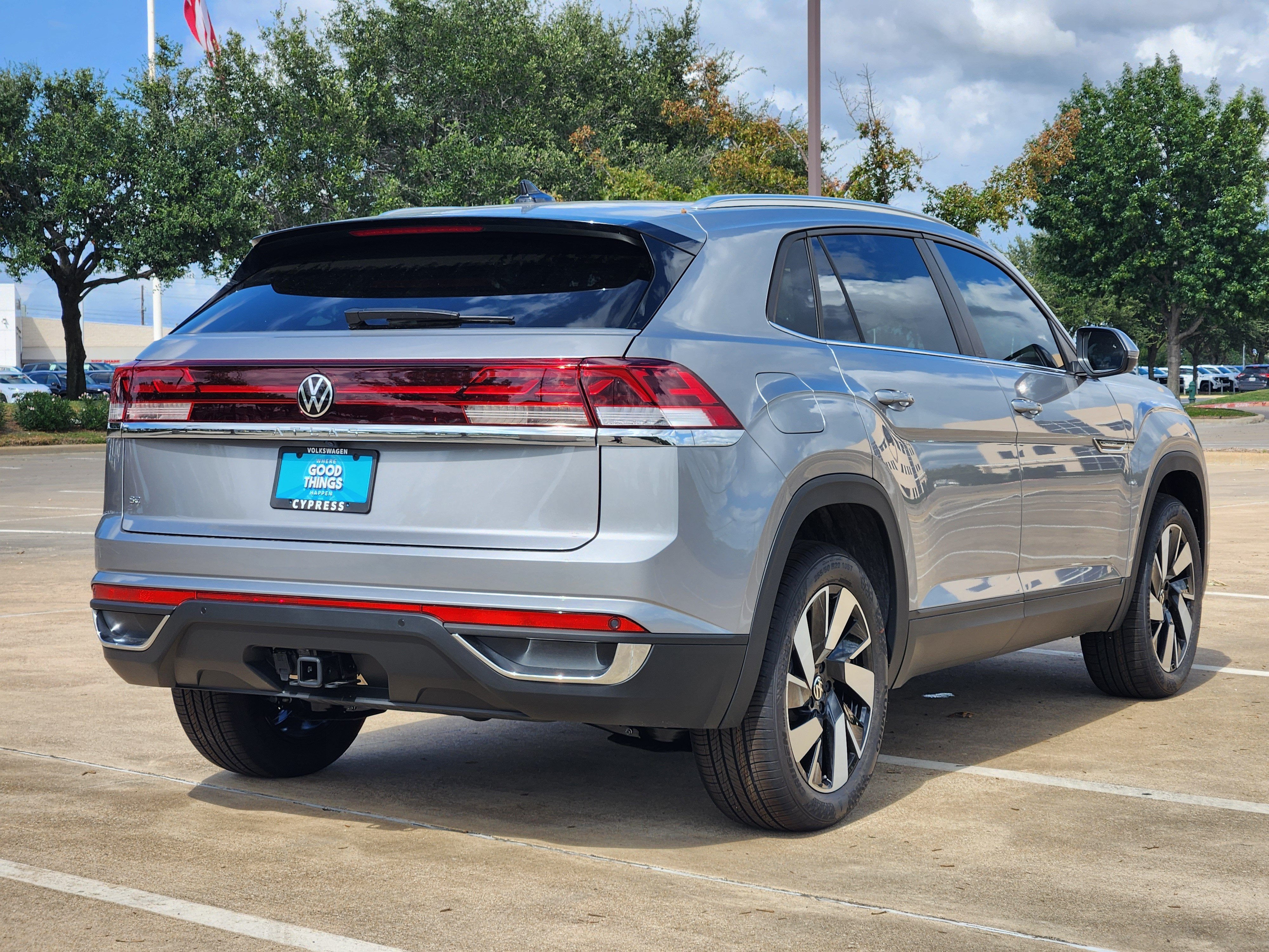 2026 Volkswagen Atlas Cross Sport 2.0T SE w/Technology