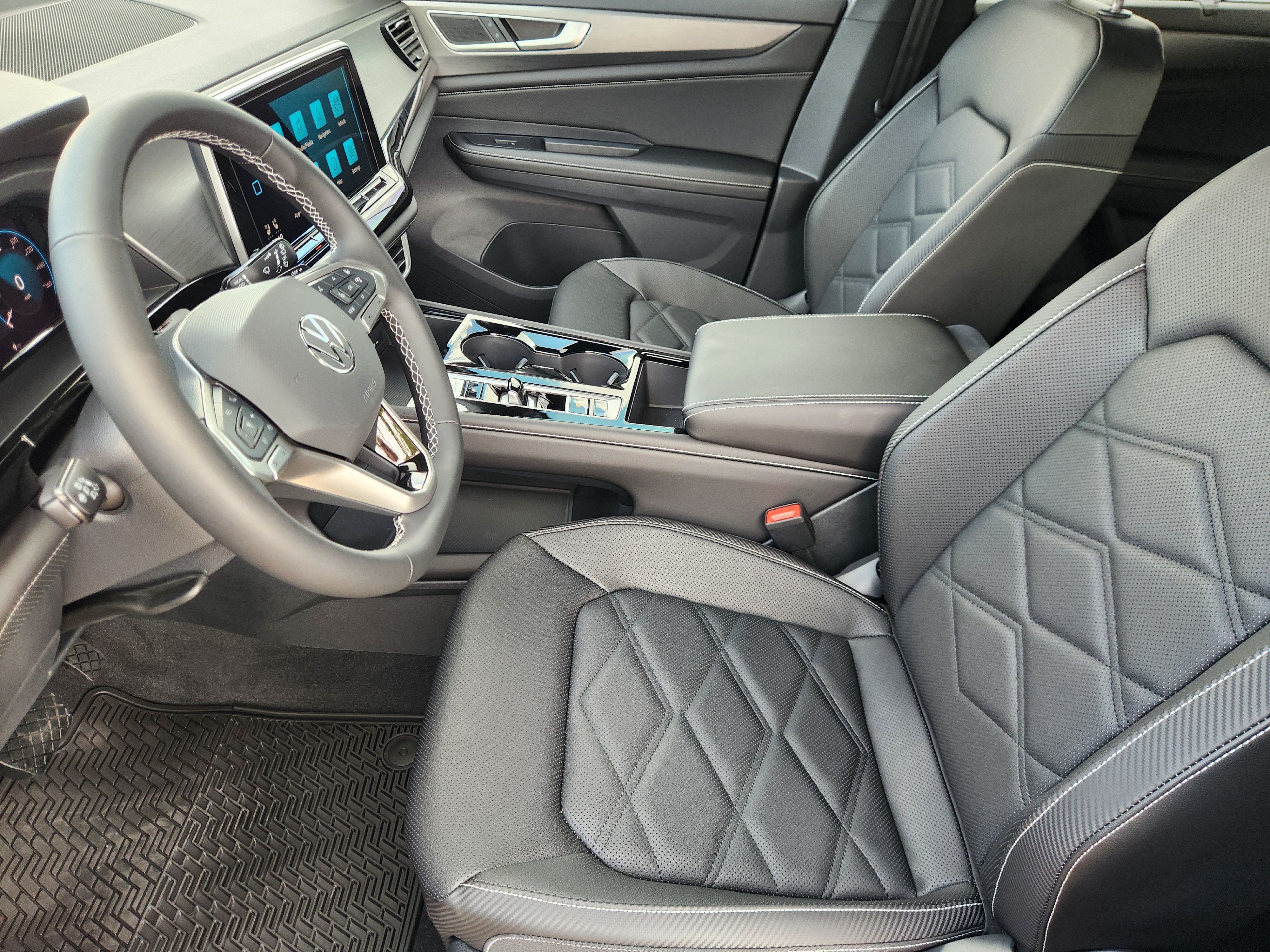 2026 Volkswagen Atlas Cross Sport 2.0T SE w/Technology