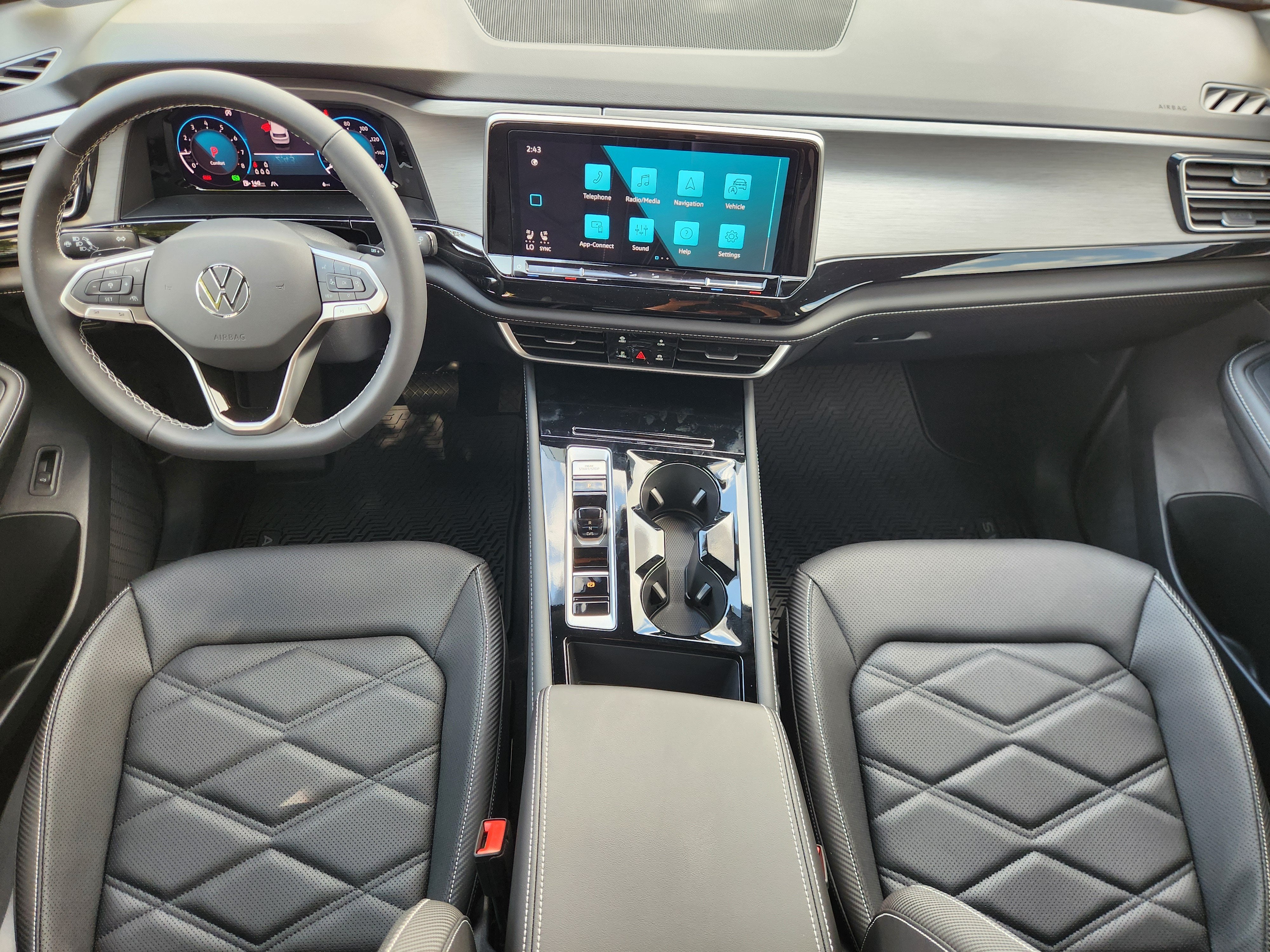2026 Volkswagen Atlas Cross Sport 2.0T SE w/Technology