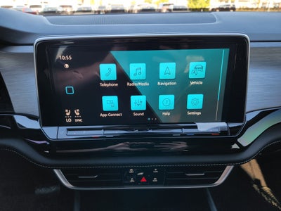 2026 Volkswagen Atlas Cross Sport 2.0T SE w/Technology