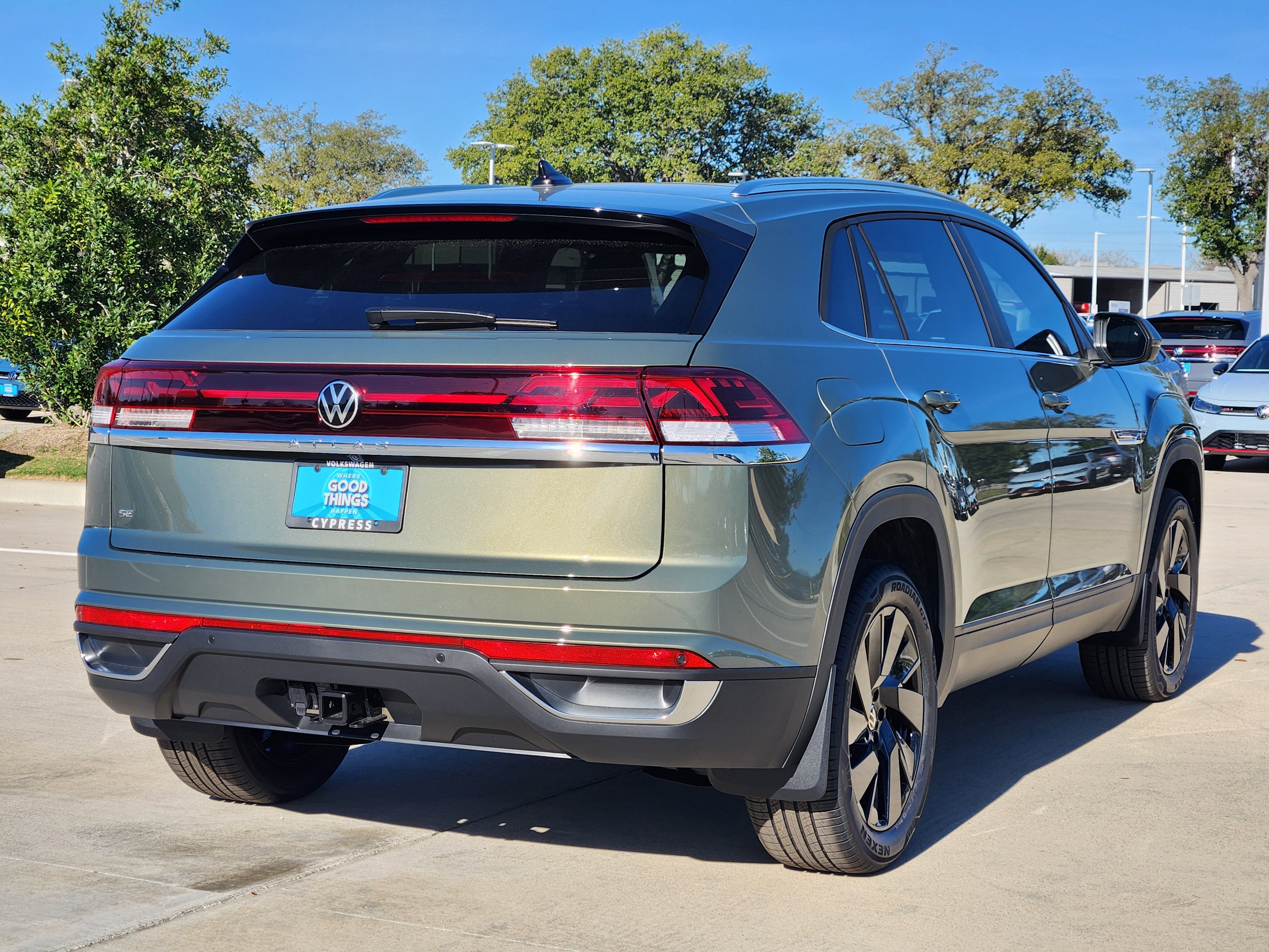 2026 Volkswagen Atlas Cross Sport 2.0T SE w/Technology