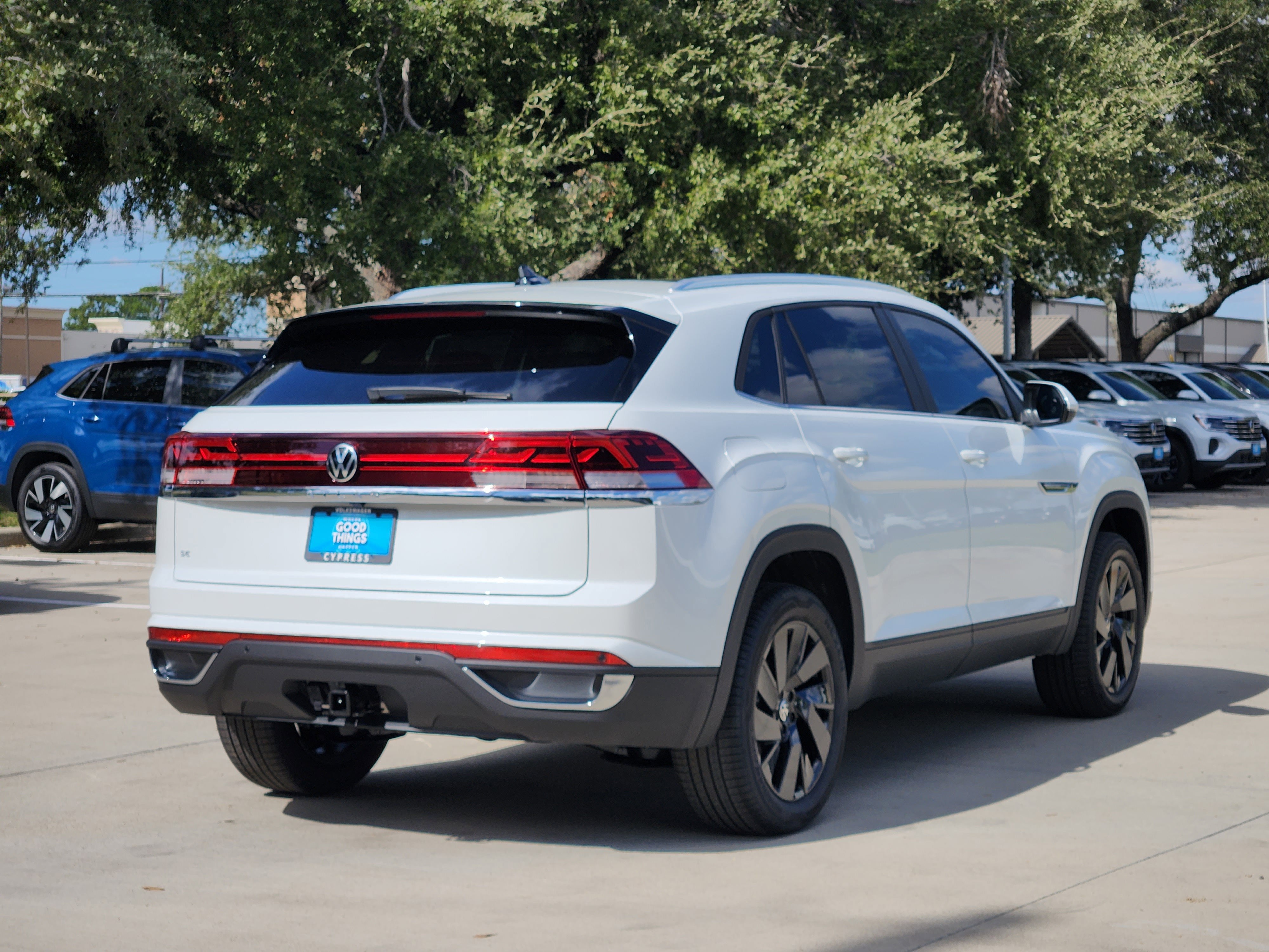 2026 Volkswagen Atlas Cross Sport 2.0T SE w/Technology