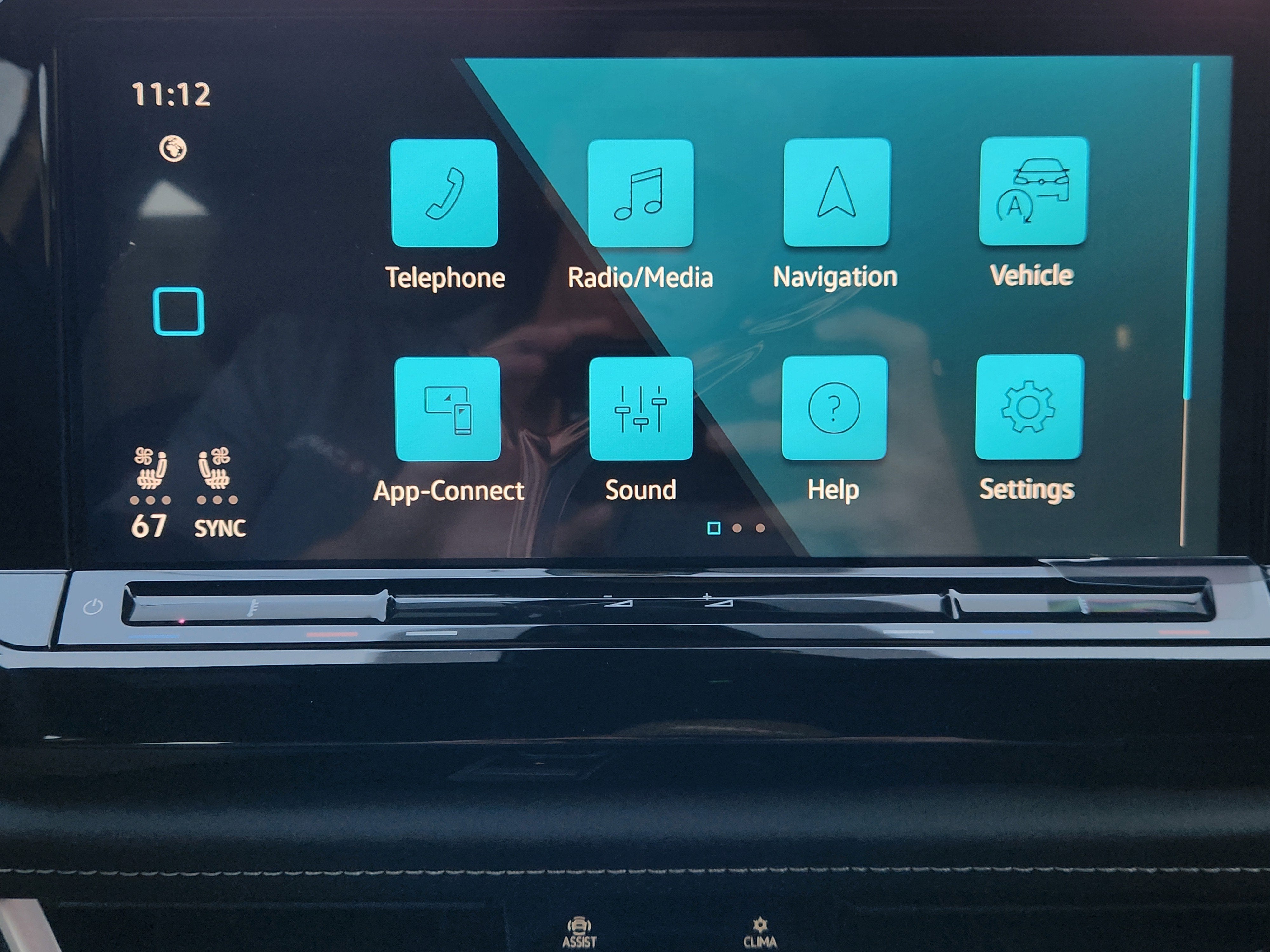 2026 Volkswagen Atlas Cross Sport 2.0T SE w/Technology