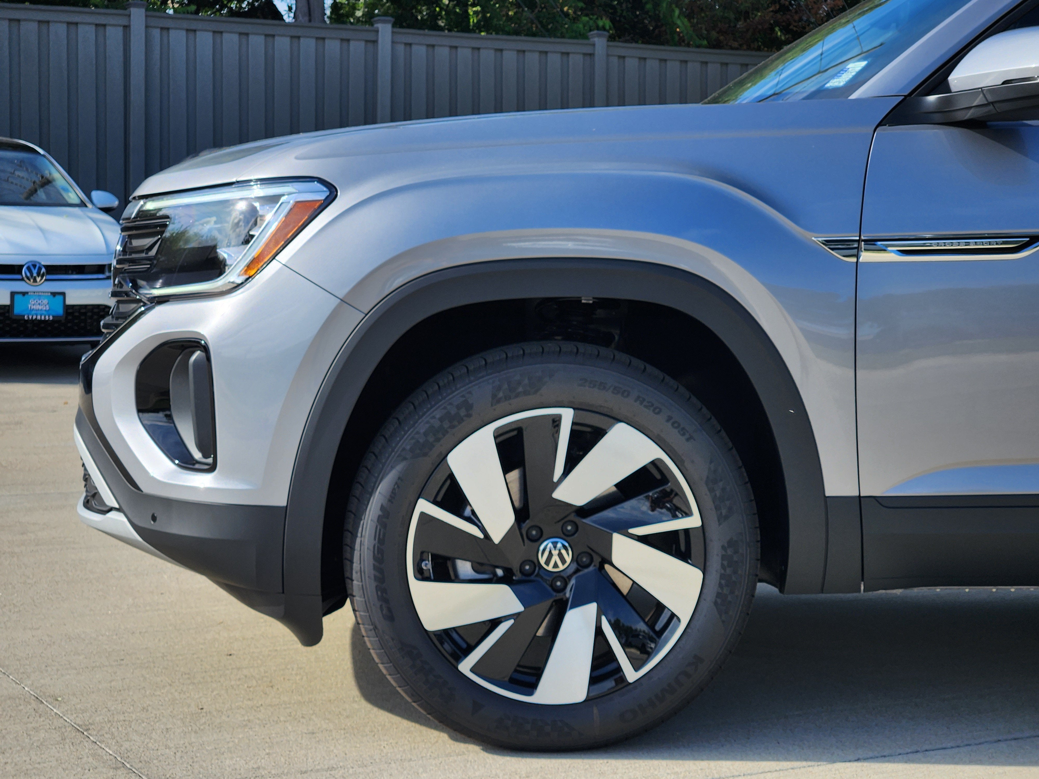 2026 Volkswagen Atlas Cross Sport 2.0T SE w/Technology