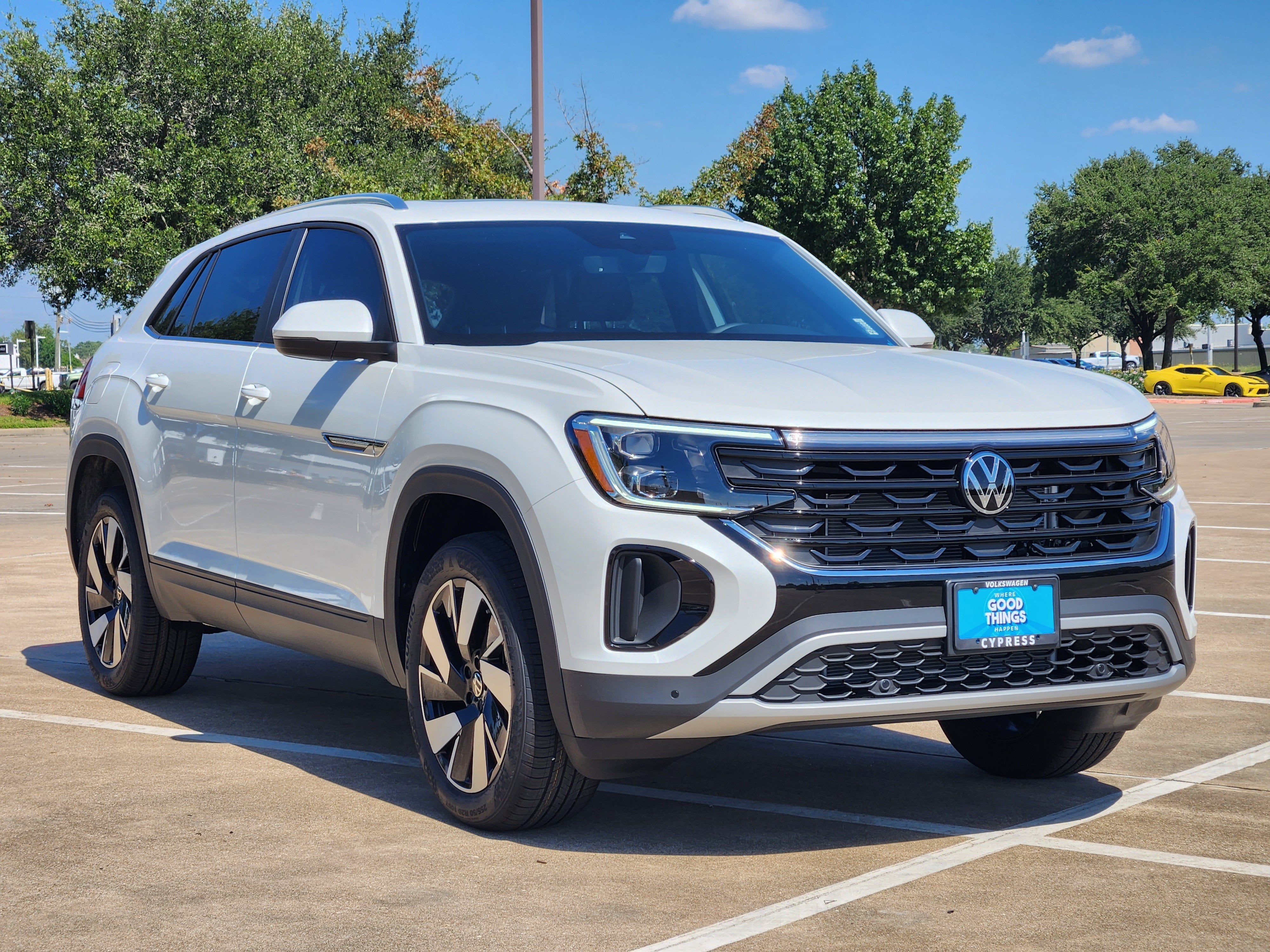 2026 Volkswagen Atlas Cross Sport 2.0T SE w/Technology