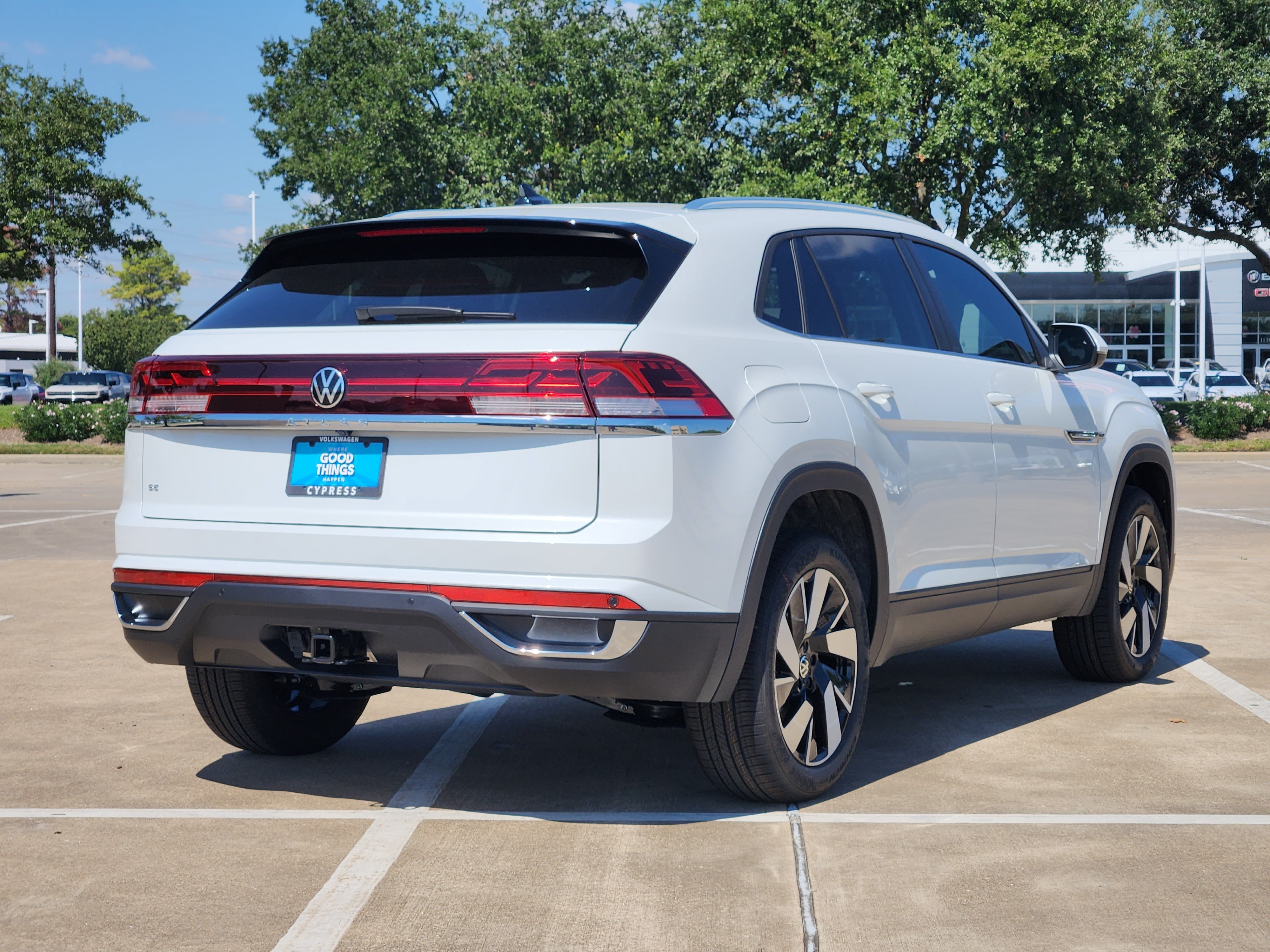 2026 Volkswagen Atlas Cross Sport 2.0T SE w/Technology