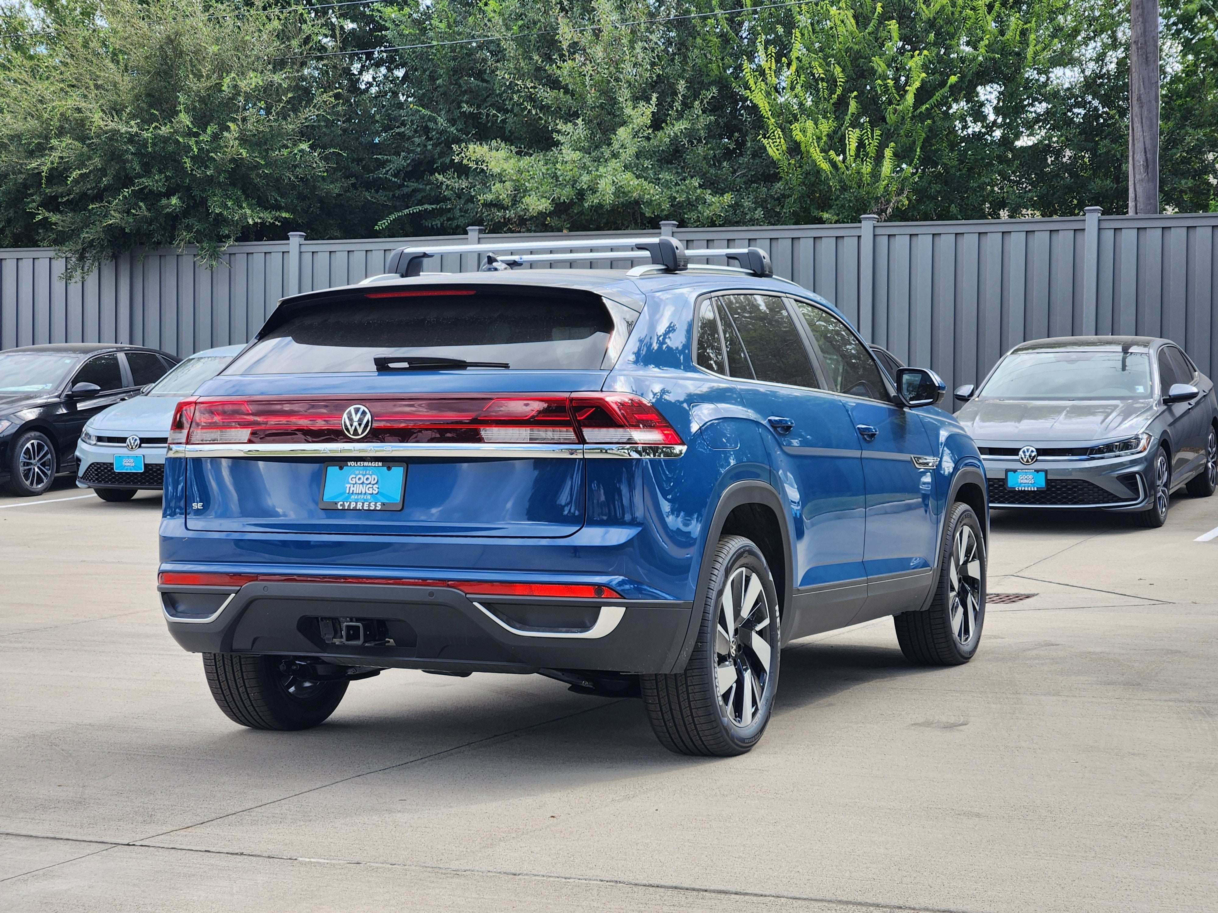 2026 Volkswagen Atlas Cross Sport 2.0T SE w/Technology