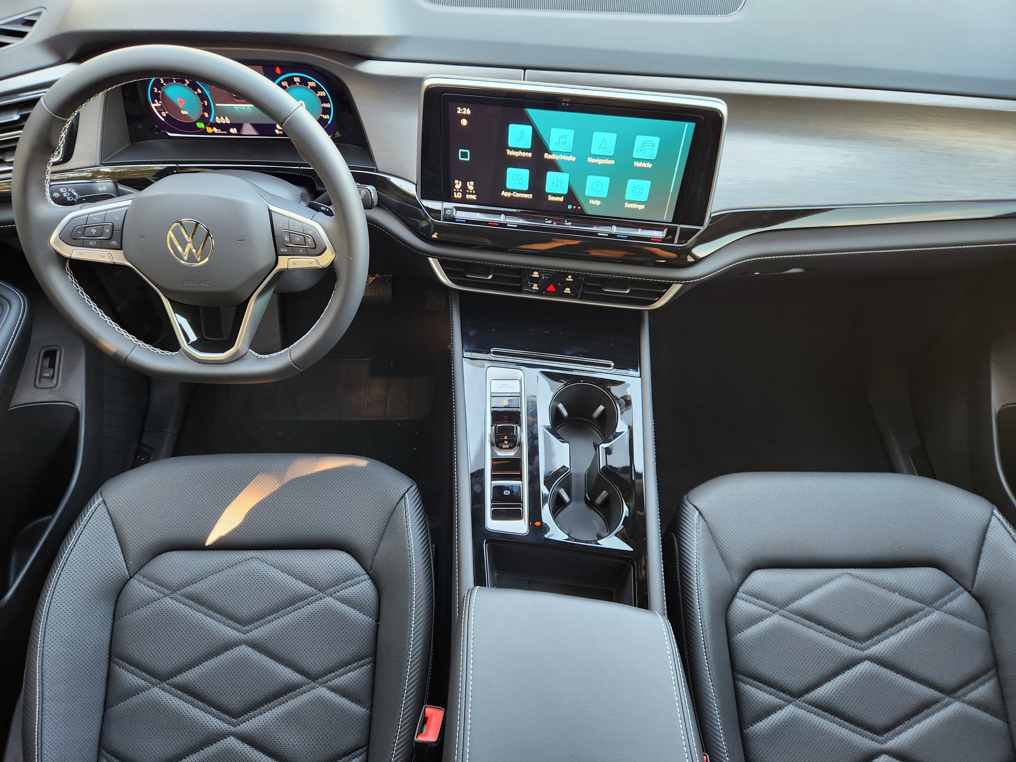 2026 Volkswagen Atlas Cross Sport 2.0T SE w/Technology