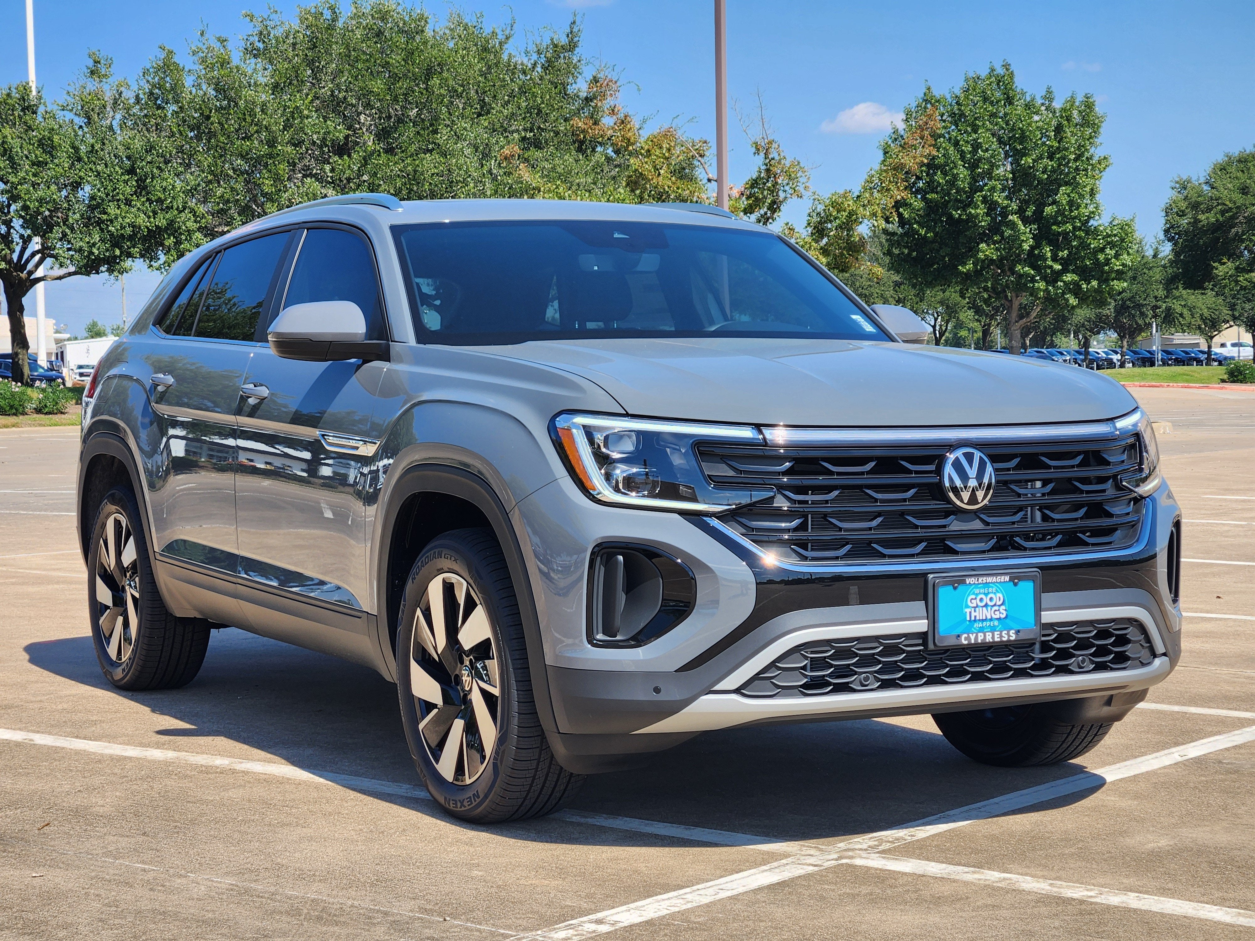 2026 Volkswagen Atlas Cross Sport 2.0T SE w/Technology