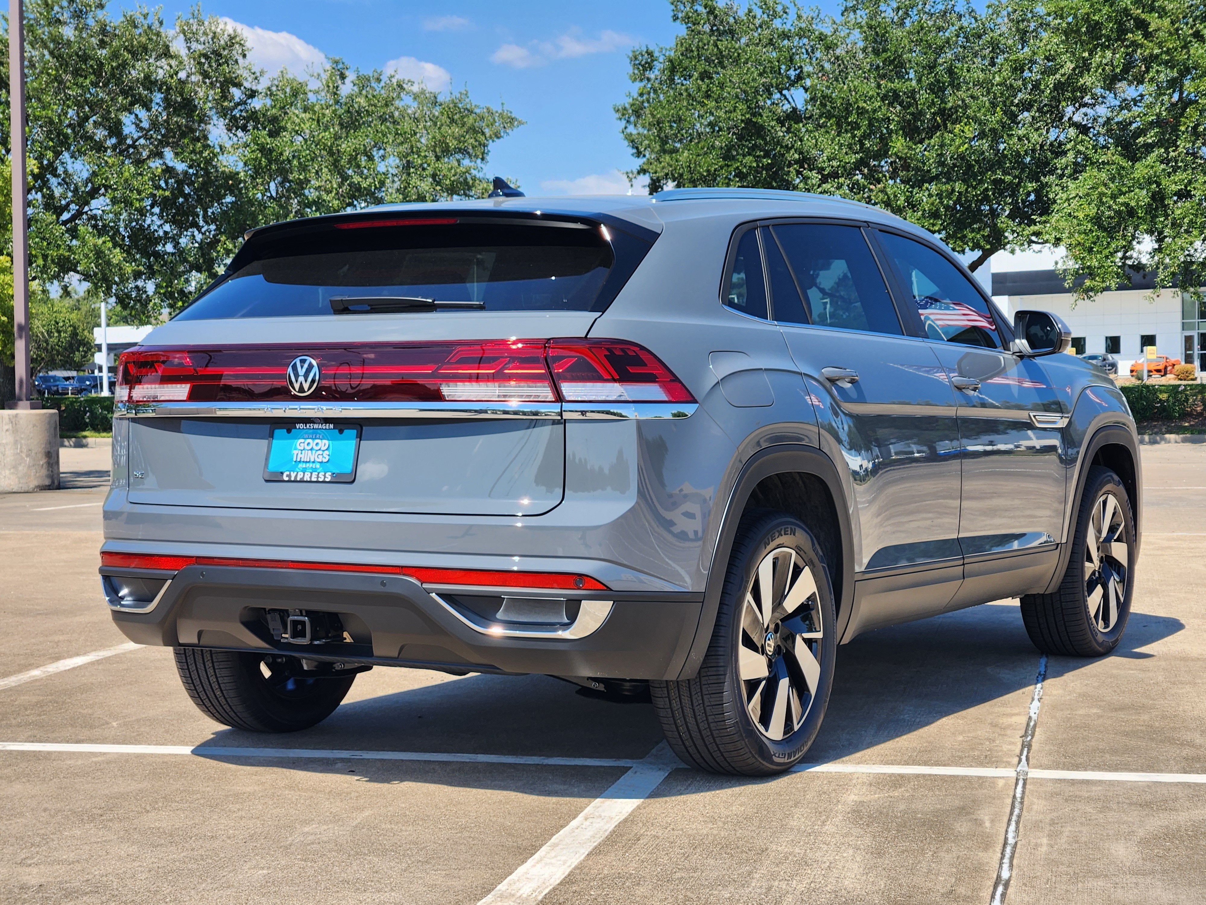 2026 Volkswagen Atlas Cross Sport 2.0T SE w/Technology