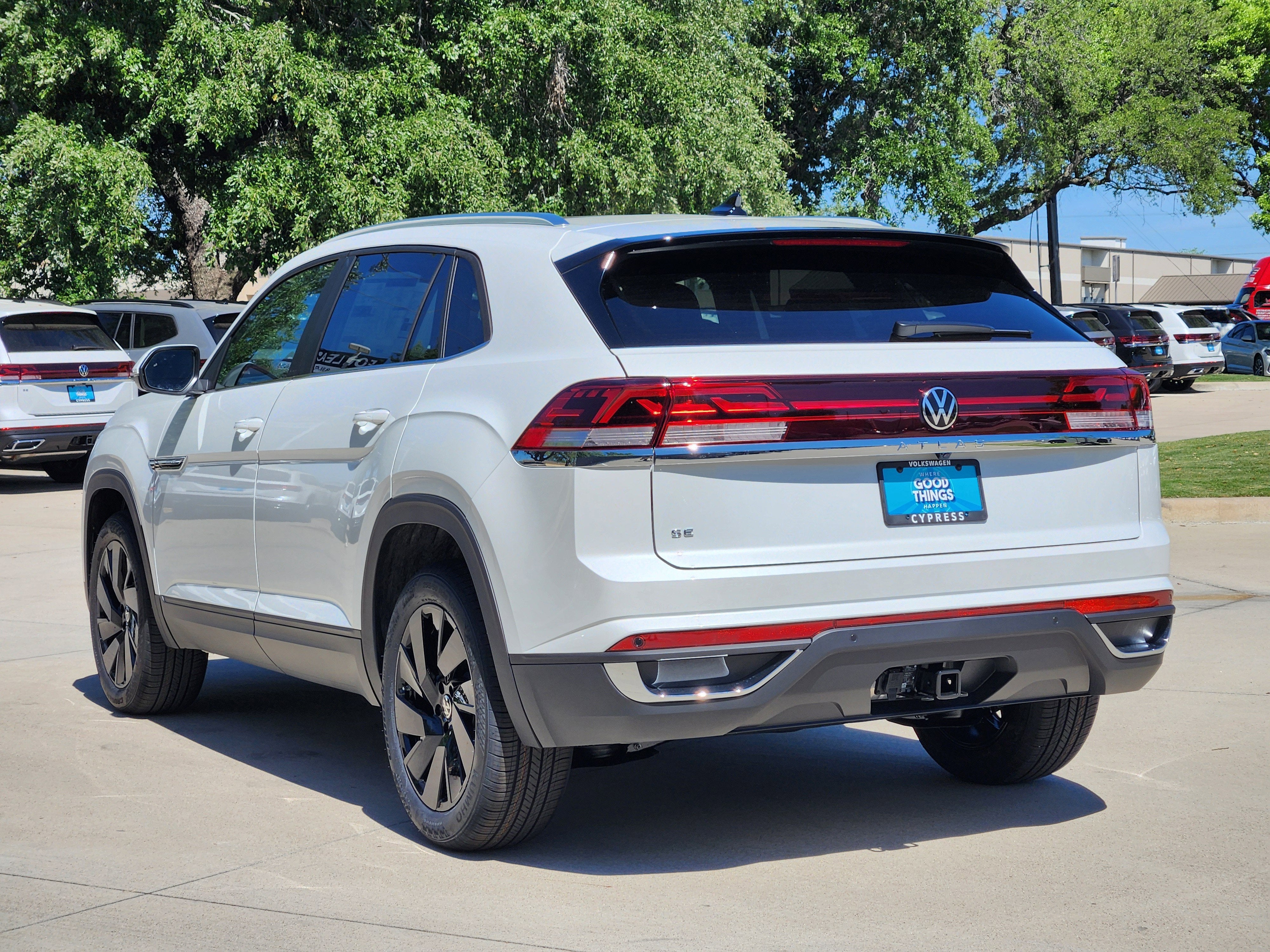 2026 Volkswagen Atlas Cross Sport 2.0T SE w/Technology