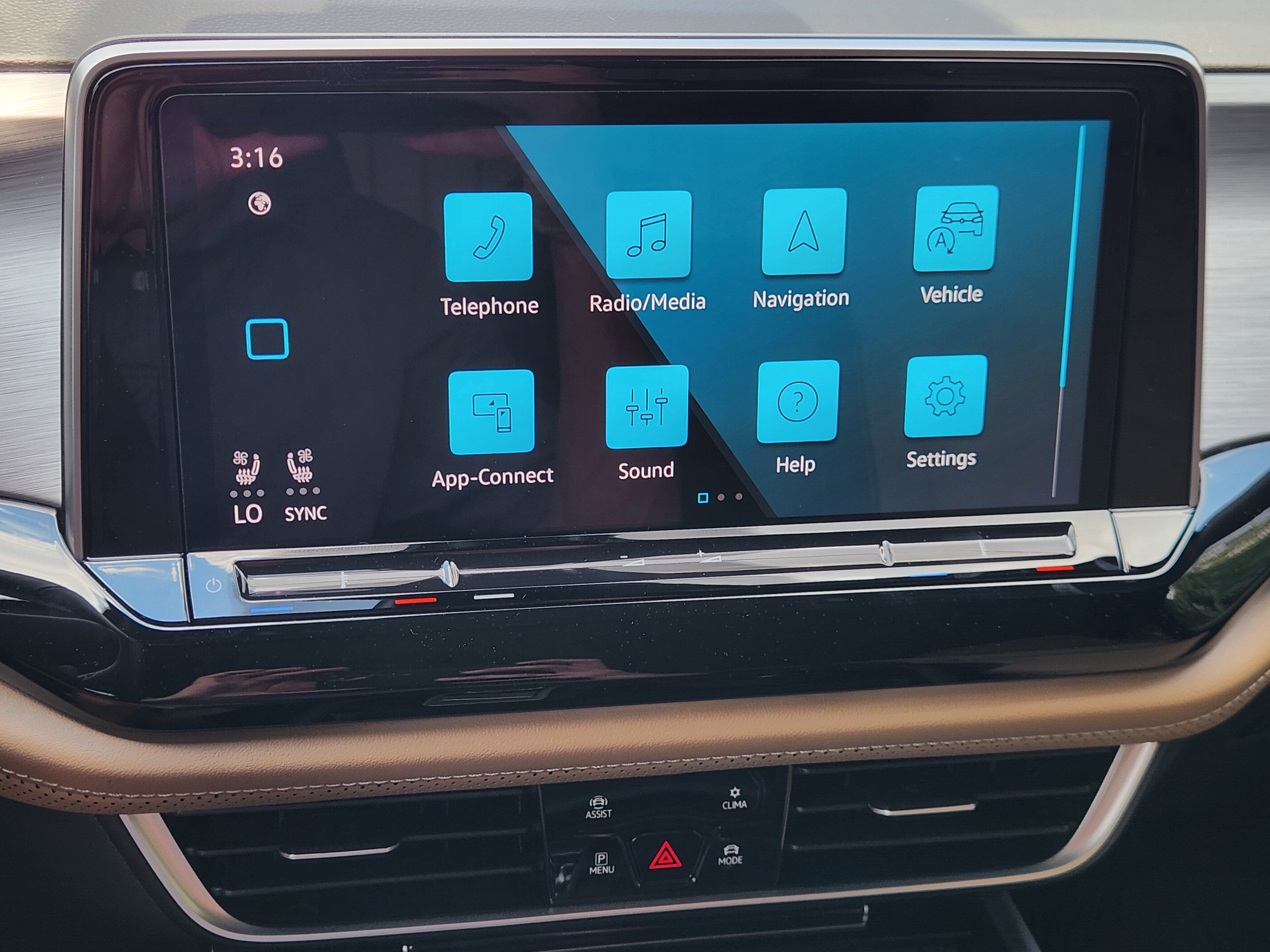 2026 Volkswagen Atlas Cross Sport 2.0T SE w/Technology