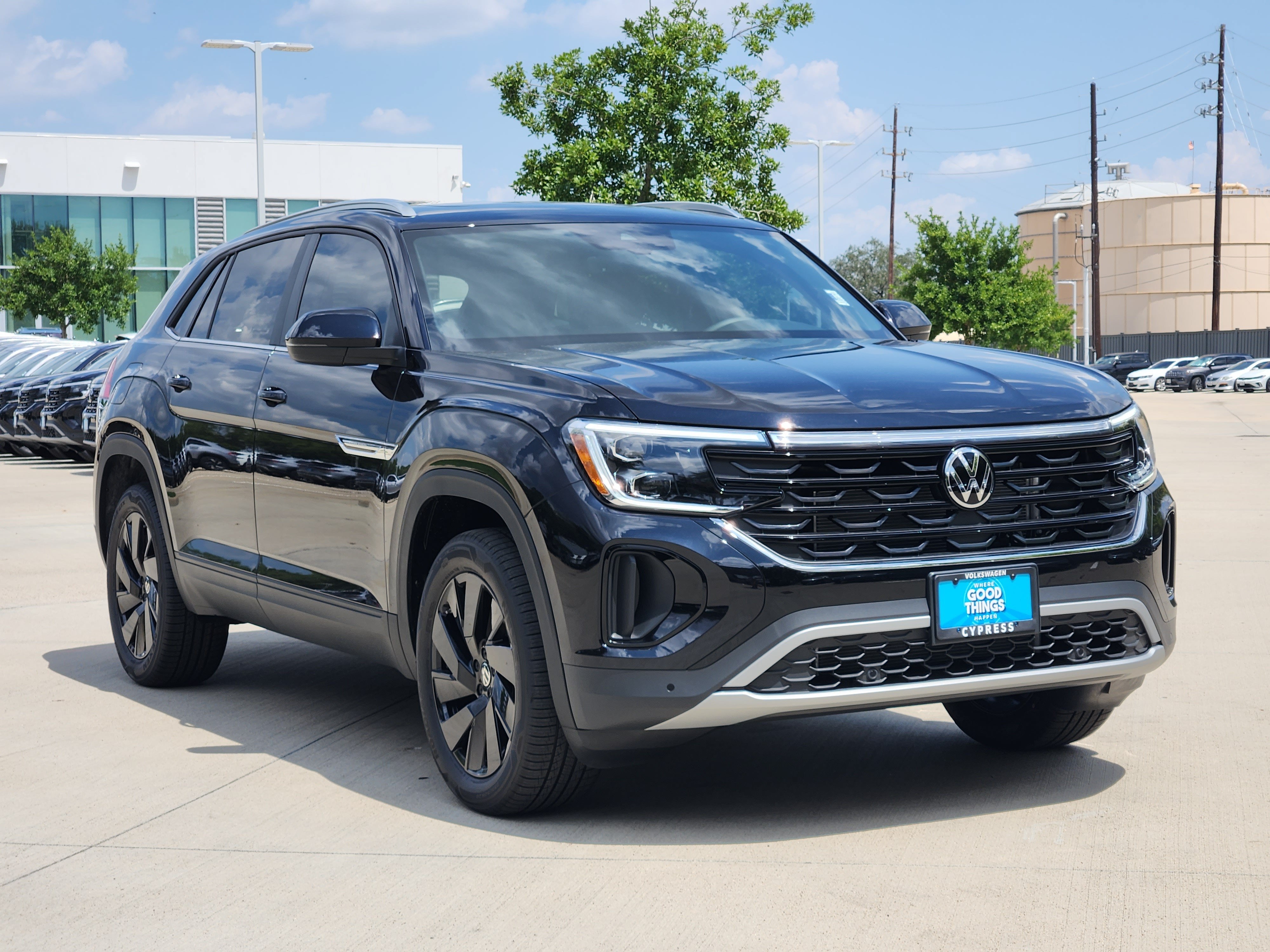 2026 Volkswagen Atlas Cross Sport 2.0T SE w/Technology