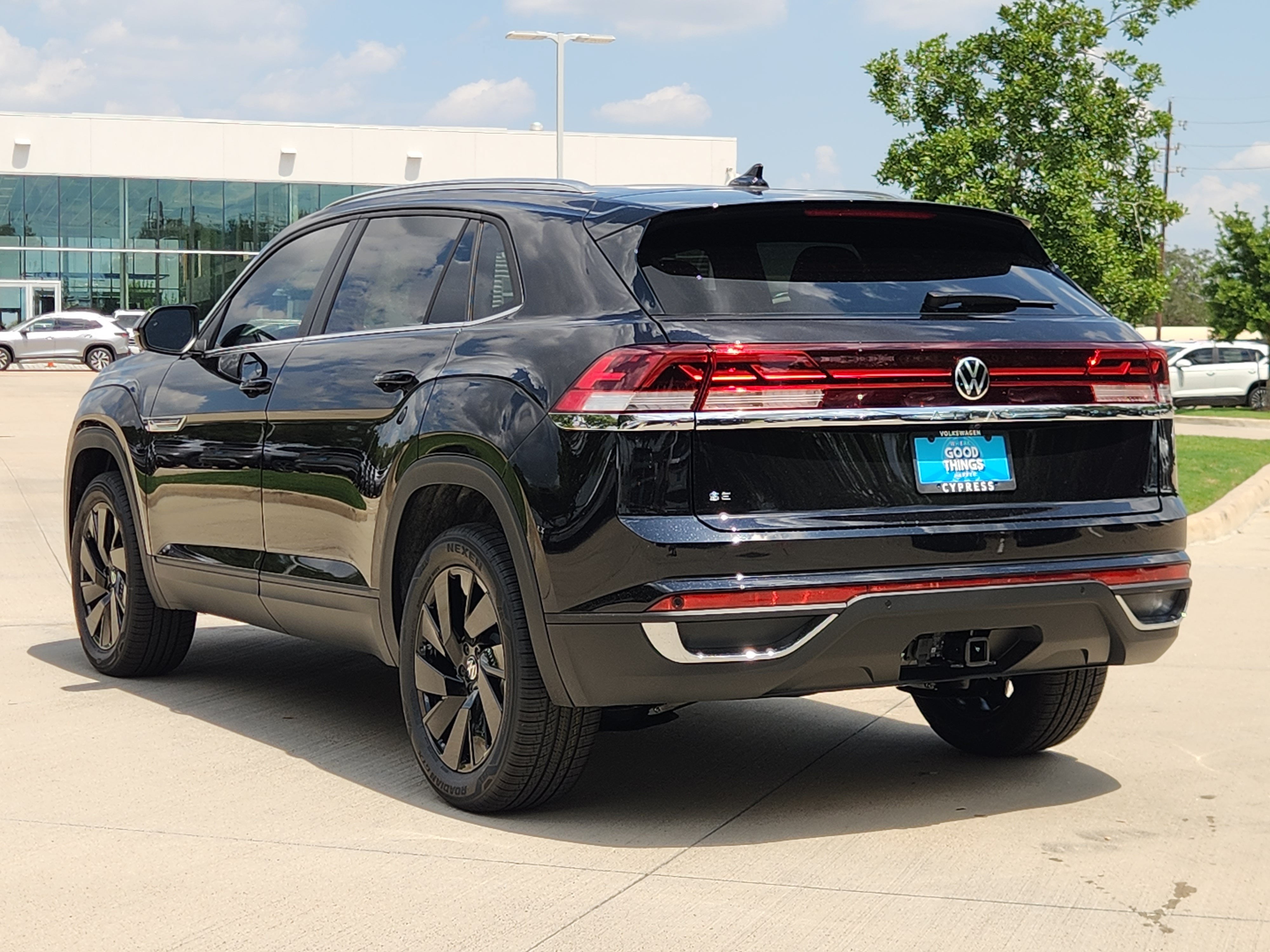 2026 Volkswagen Atlas Cross Sport 2.0T SE w/Technology