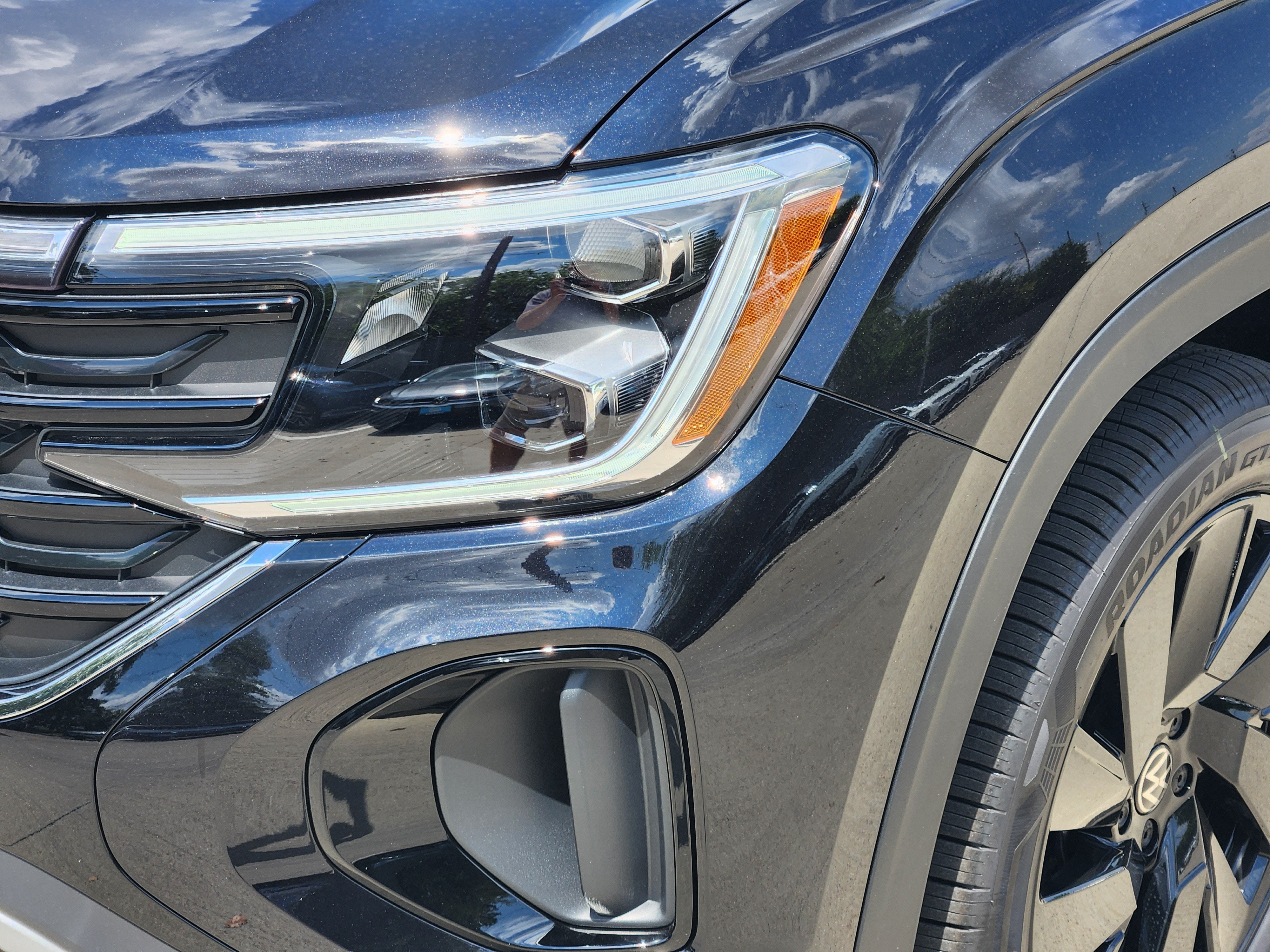 2026 Volkswagen Atlas Cross Sport 2.0T SE w/Technology