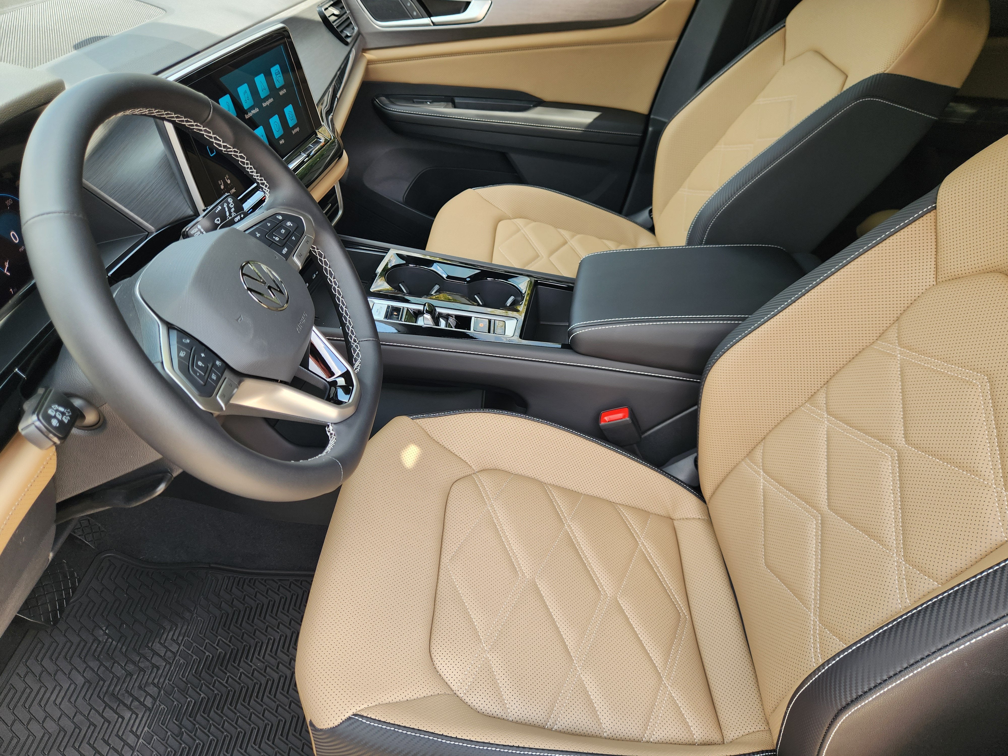 2026 Volkswagen Atlas Cross Sport 2.0T SE w/Technology