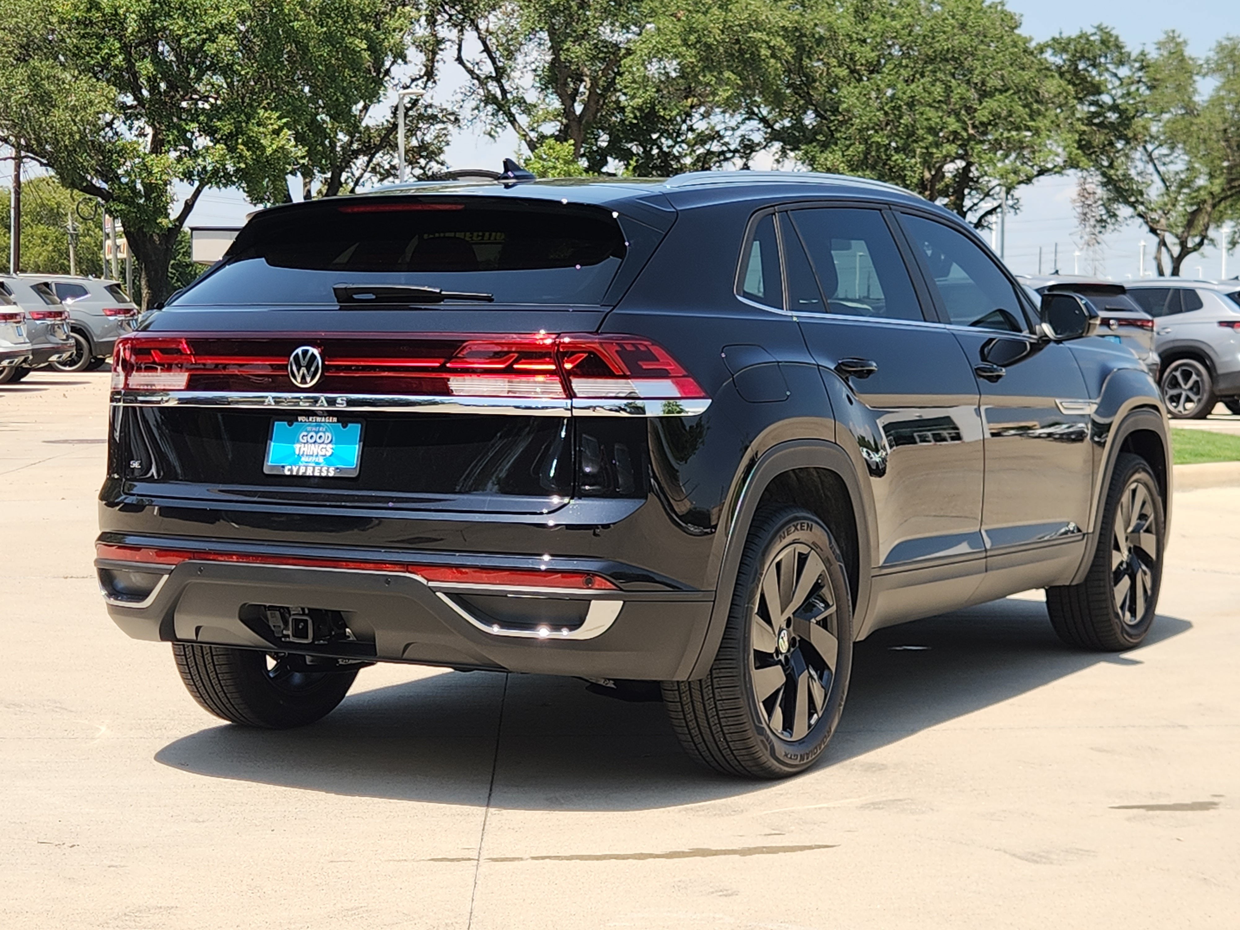 2026 Volkswagen Atlas Cross Sport 2.0T SE w/Technology