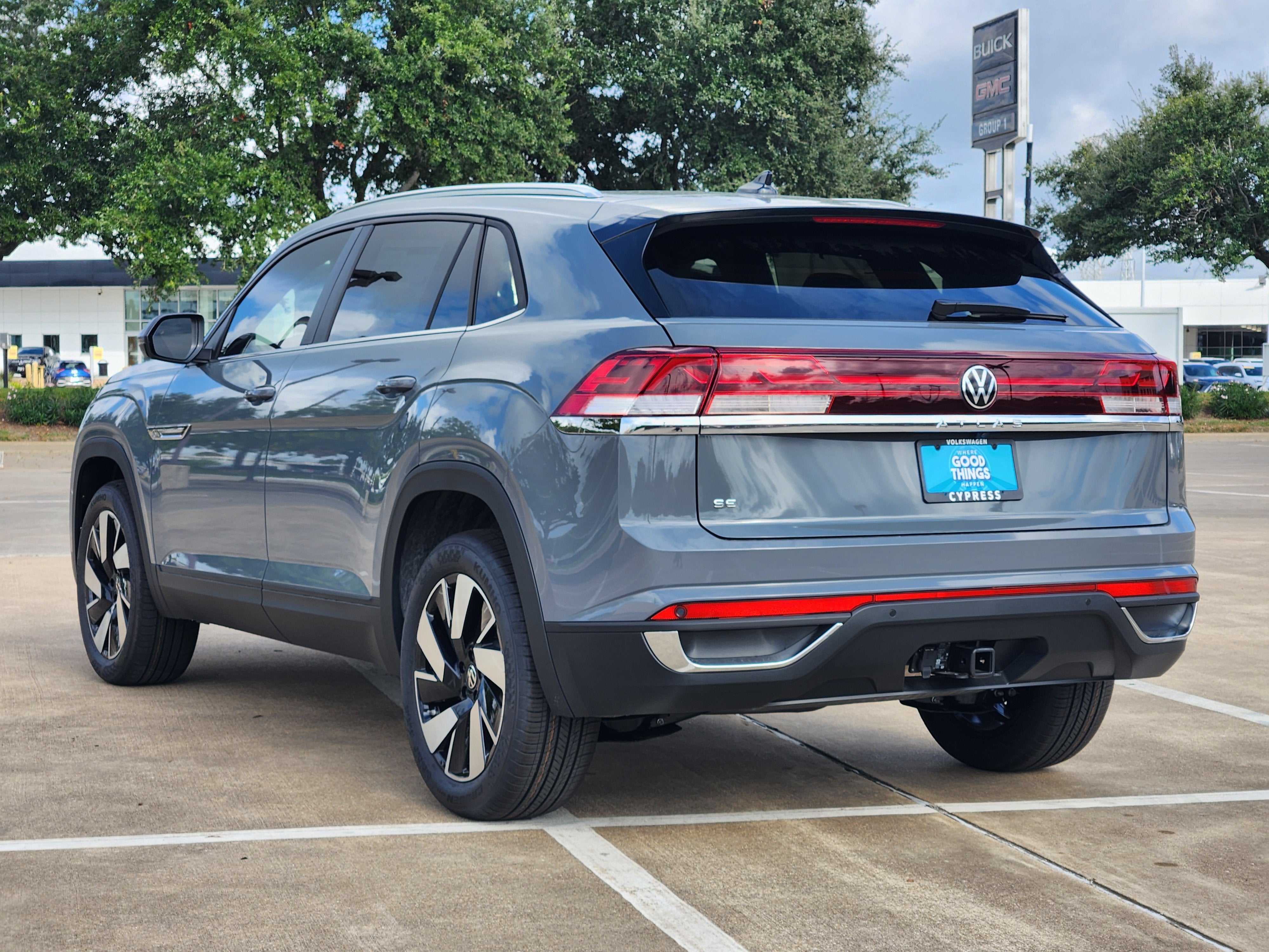 2026 Volkswagen Atlas Cross Sport 2.0T SE w/Technology