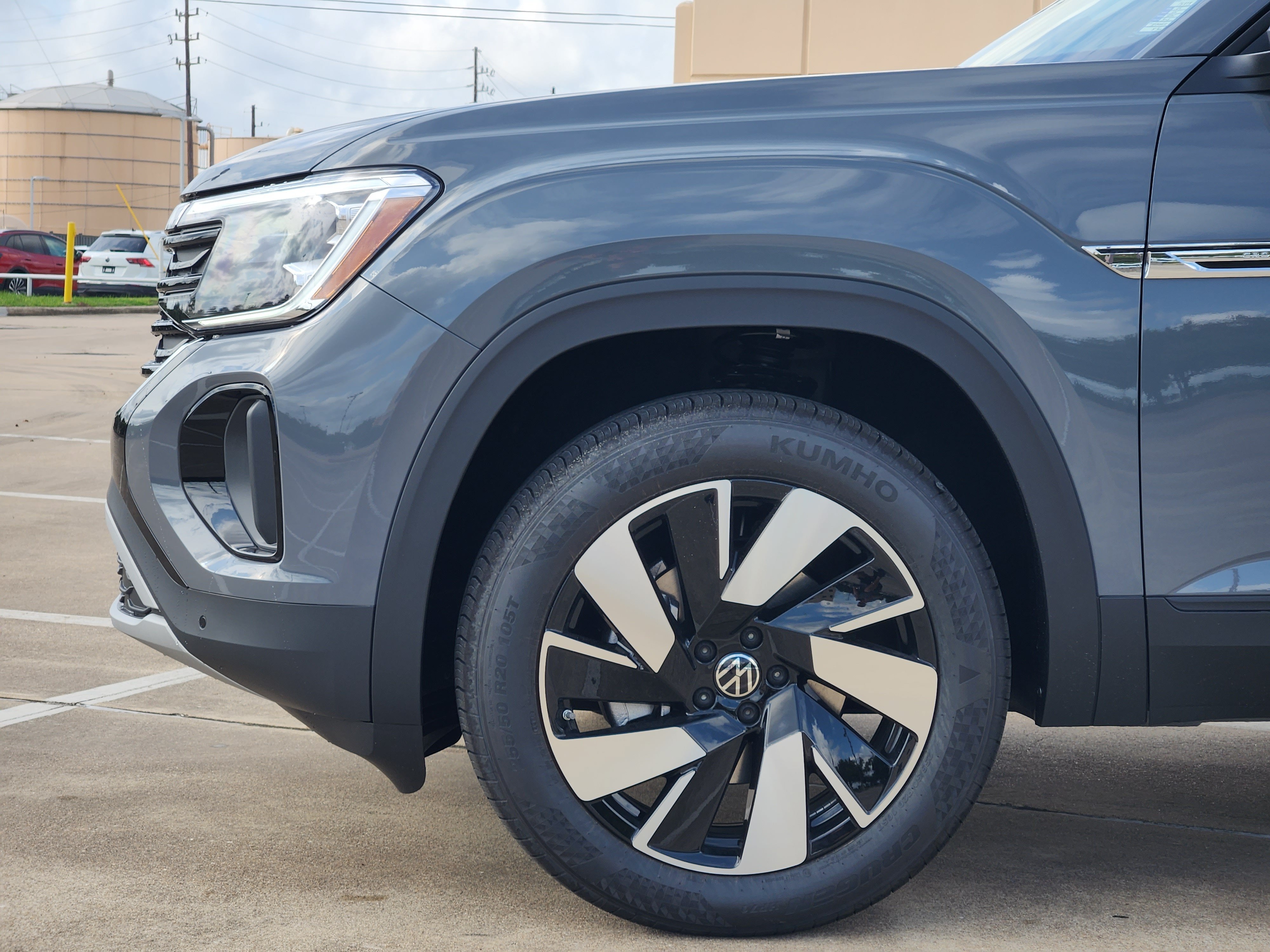 2026 Volkswagen Atlas Cross Sport 2.0T SE w/Technology