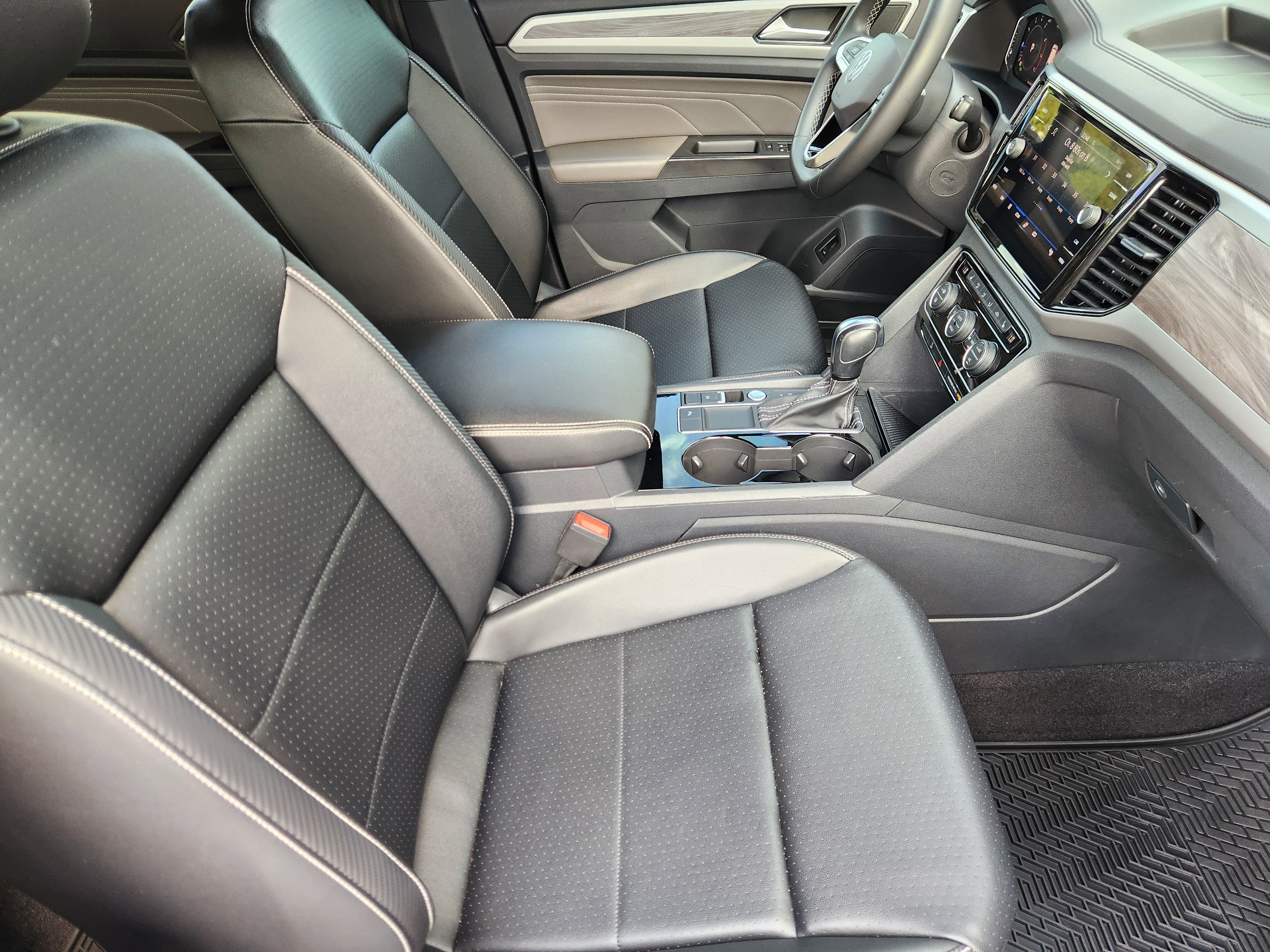 2022 Volkswagen Atlas Cross Sport 3.6L V6 SE w/Technology