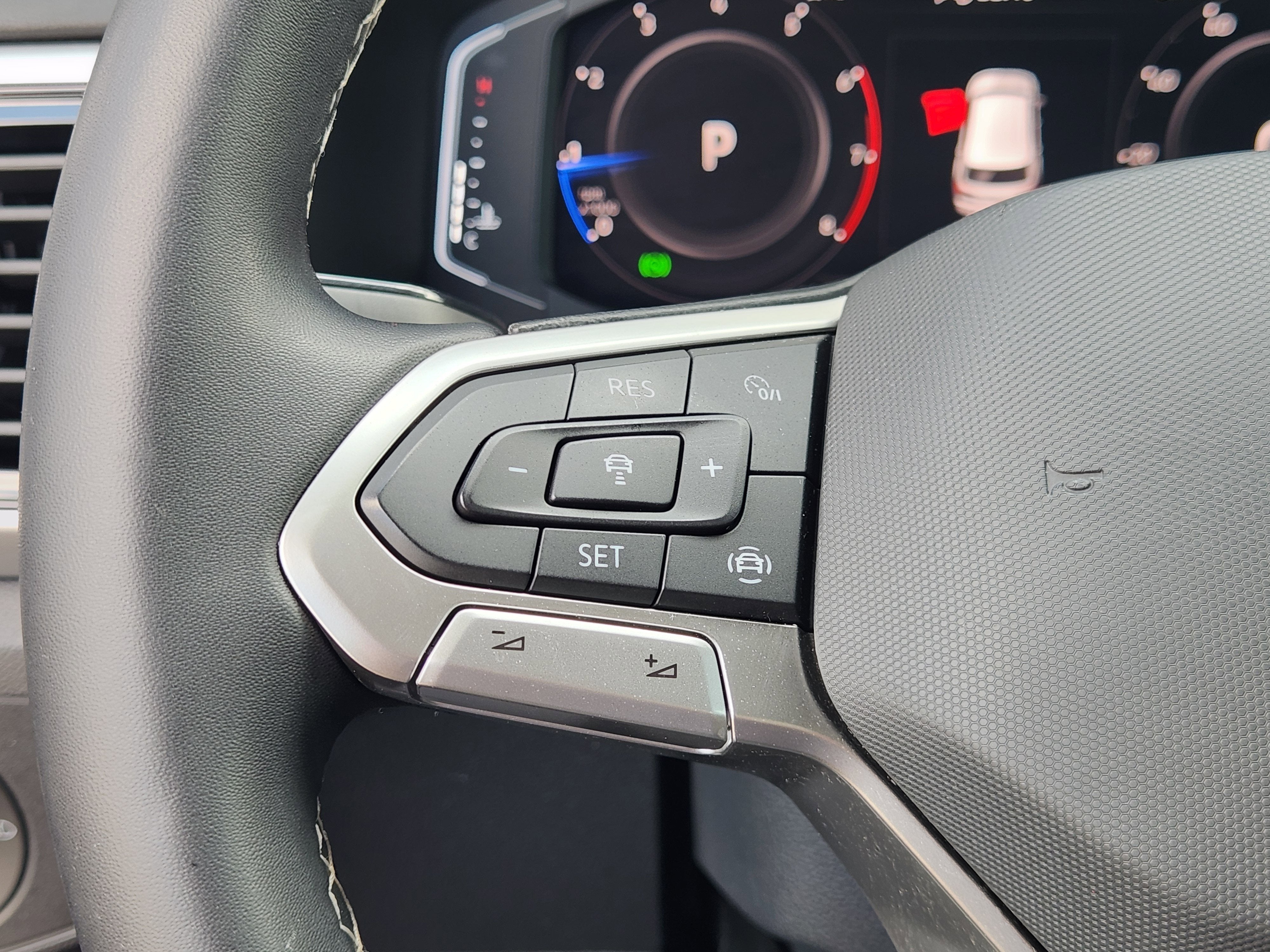 2022 Volkswagen Atlas Cross Sport 3.6L V6 SE w/Technology