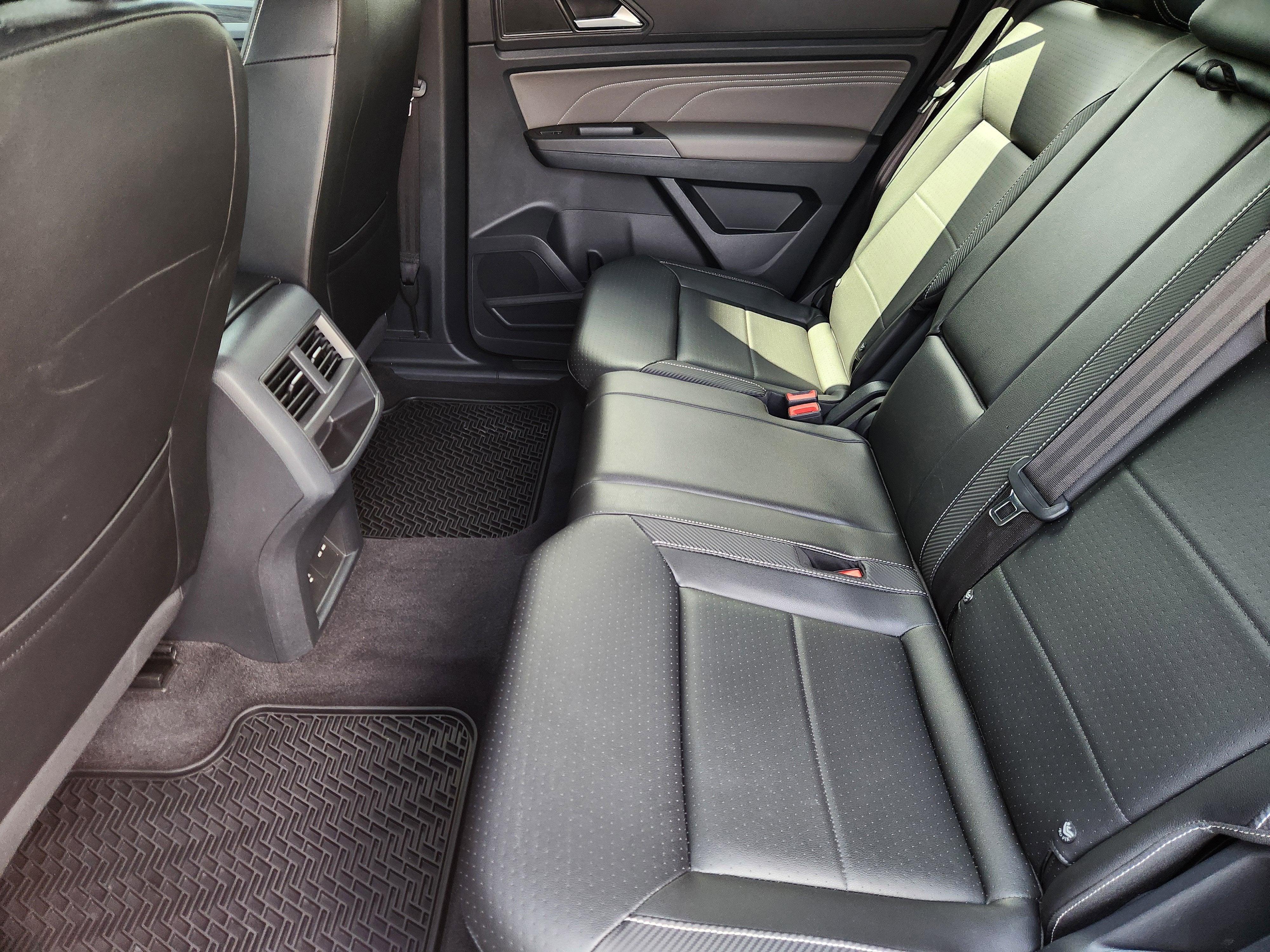 2022 Volkswagen Atlas Cross Sport 3.6L V6 SE w/Technology