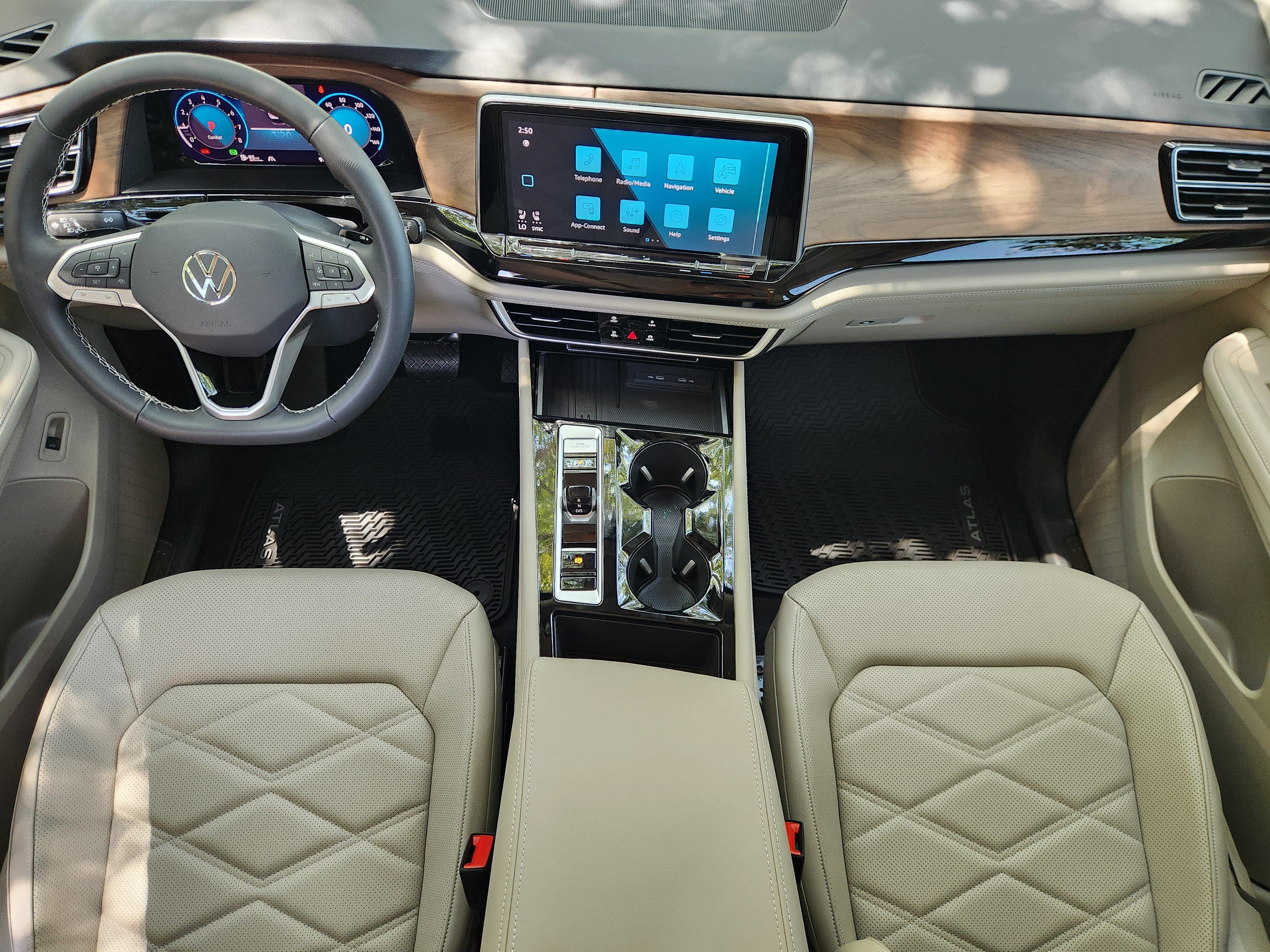 2026 Volkswagen Atlas 2.0T SE w/Technology