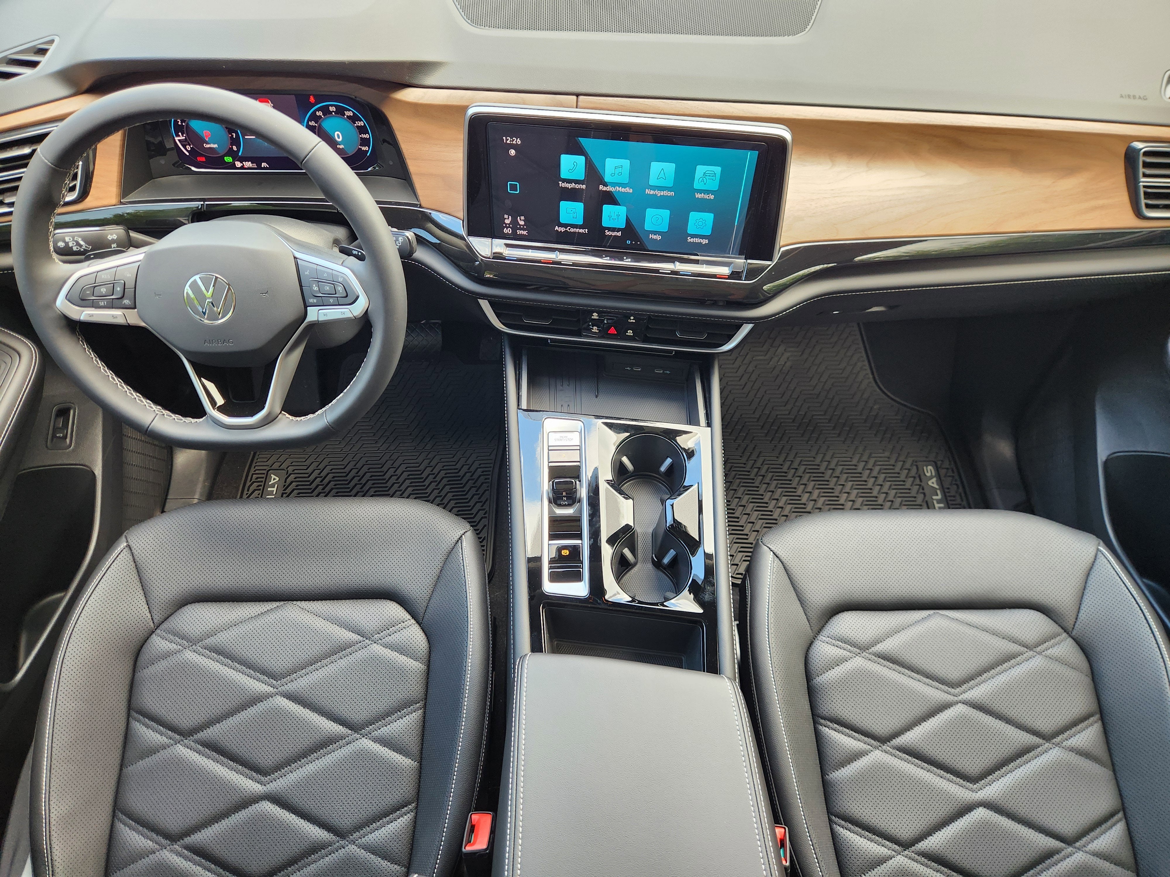 2026 Volkswagen Atlas 2.0T SE w/Technology