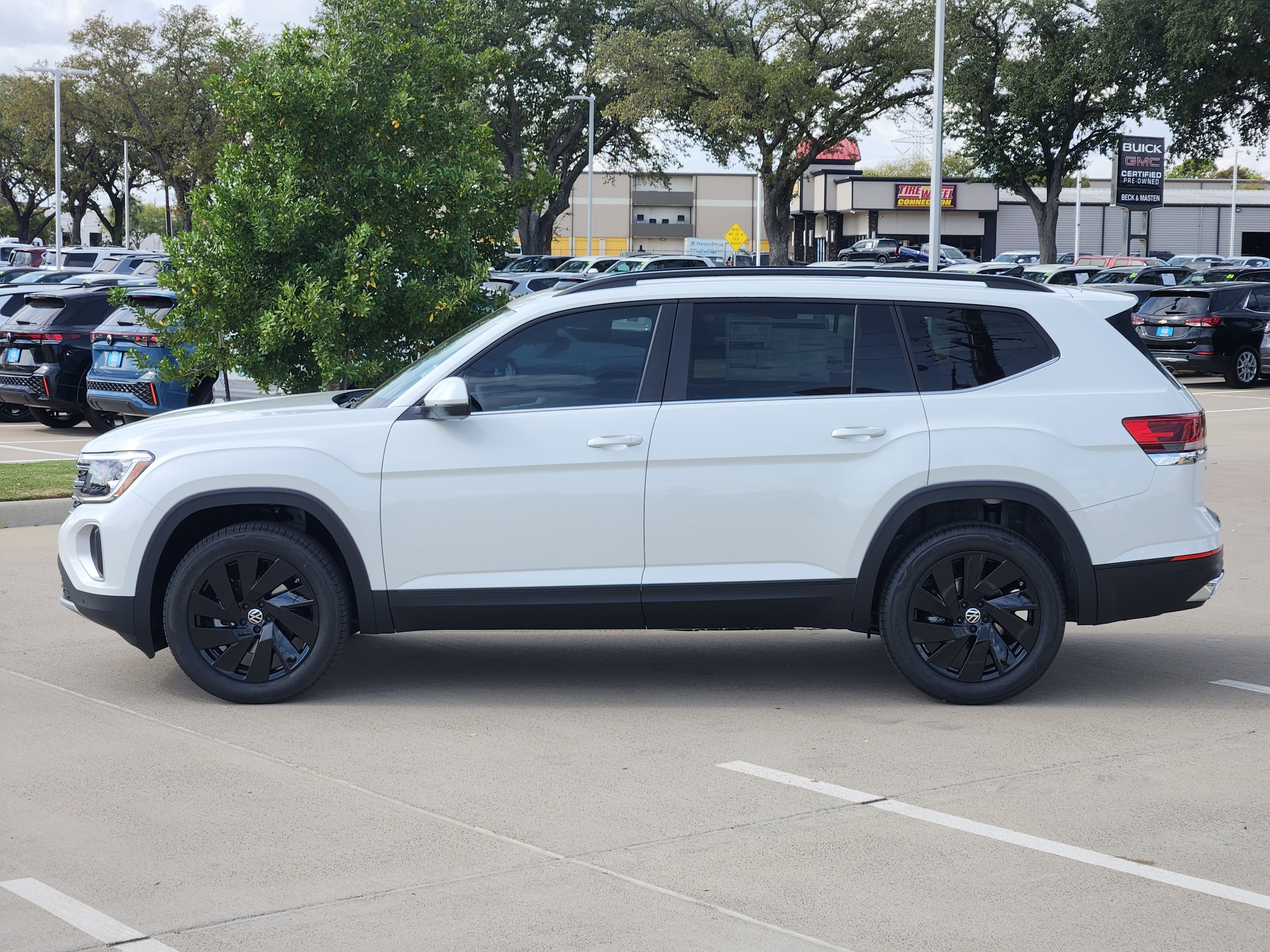 2026 Volkswagen Atlas 2.0T SE w/Technology
