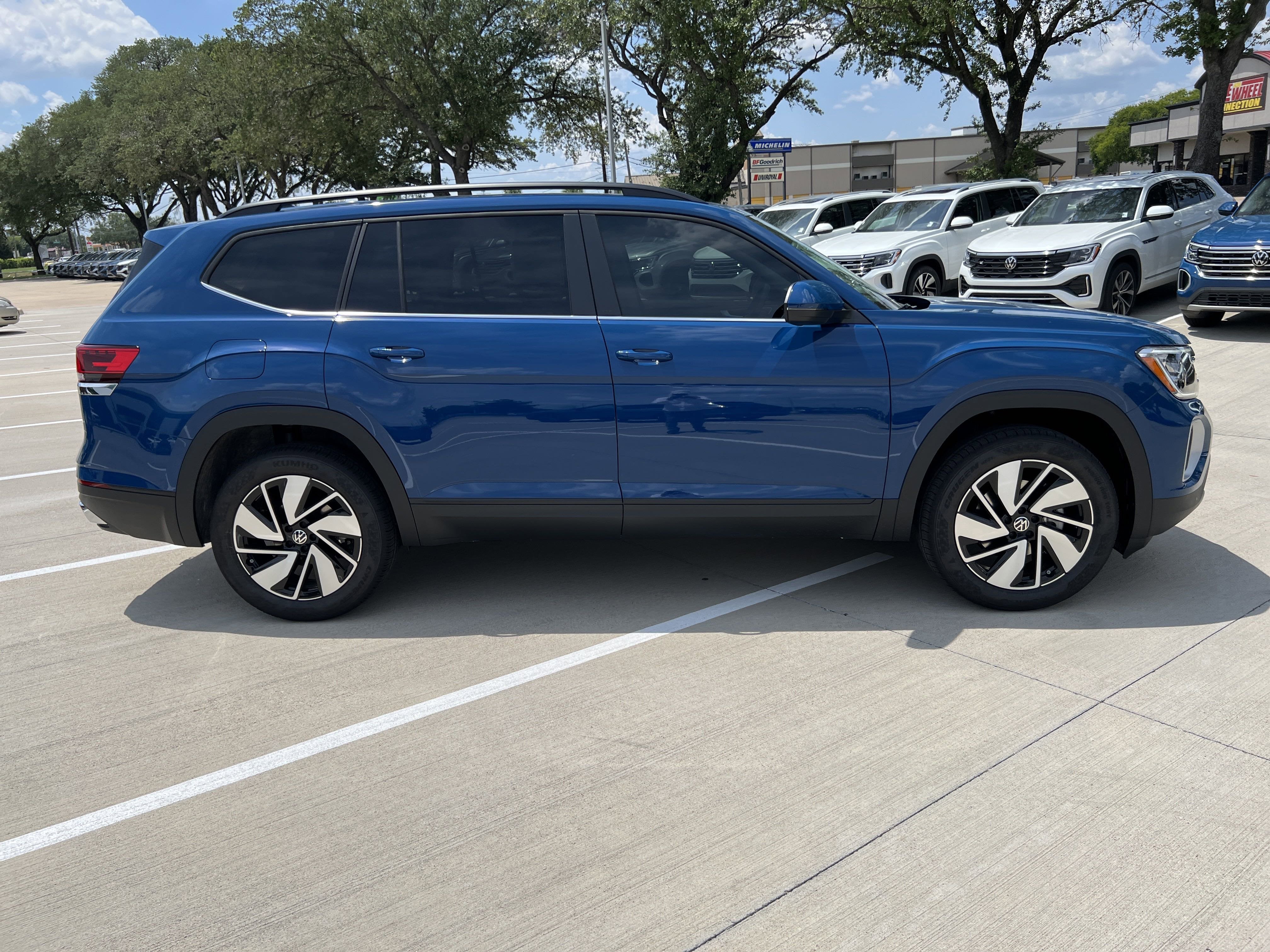 2026 Volkswagen Atlas 2.0T SE w/Technology