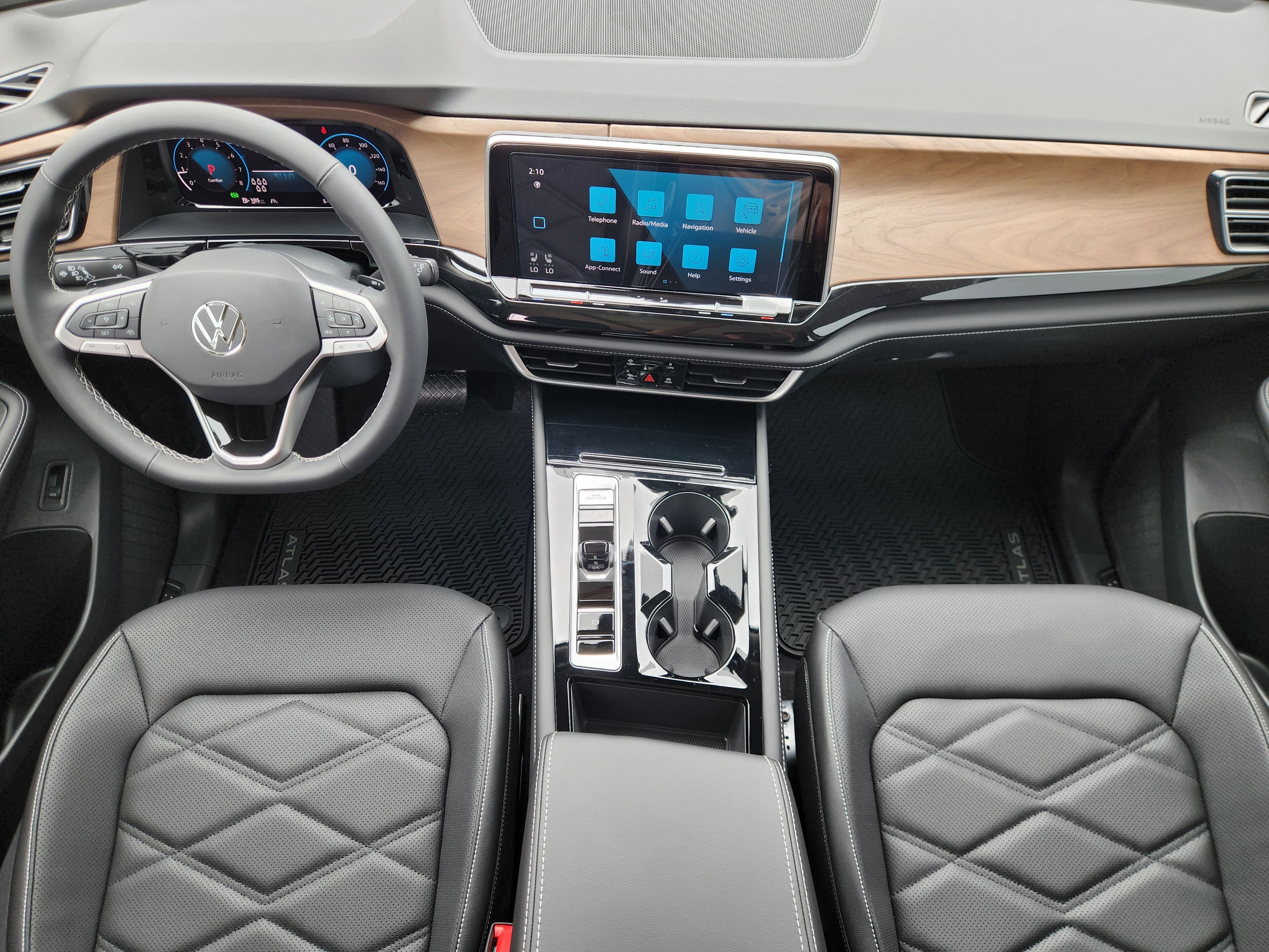 2026 Volkswagen Atlas 2.0T SE w/Technology