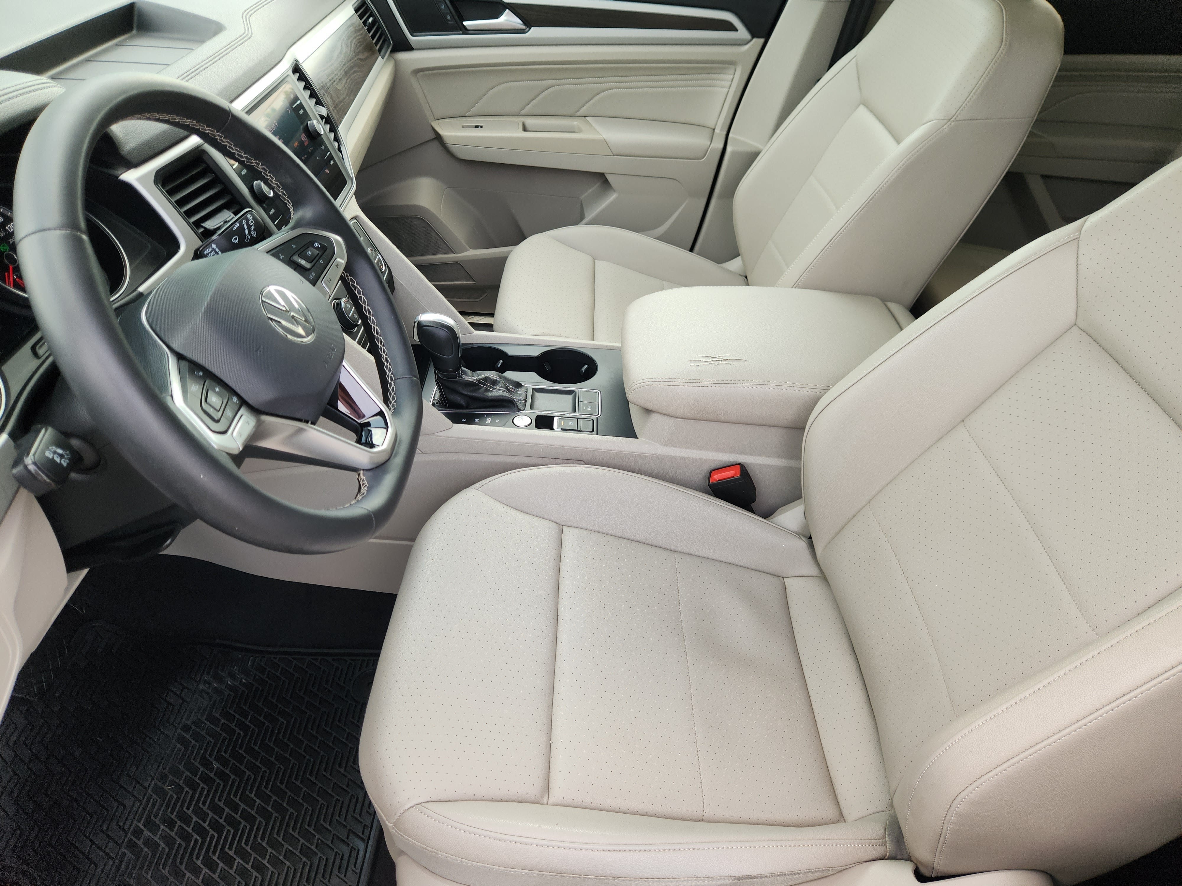 2021 Volkswagen Atlas 3.6L V6 SE w/Technology