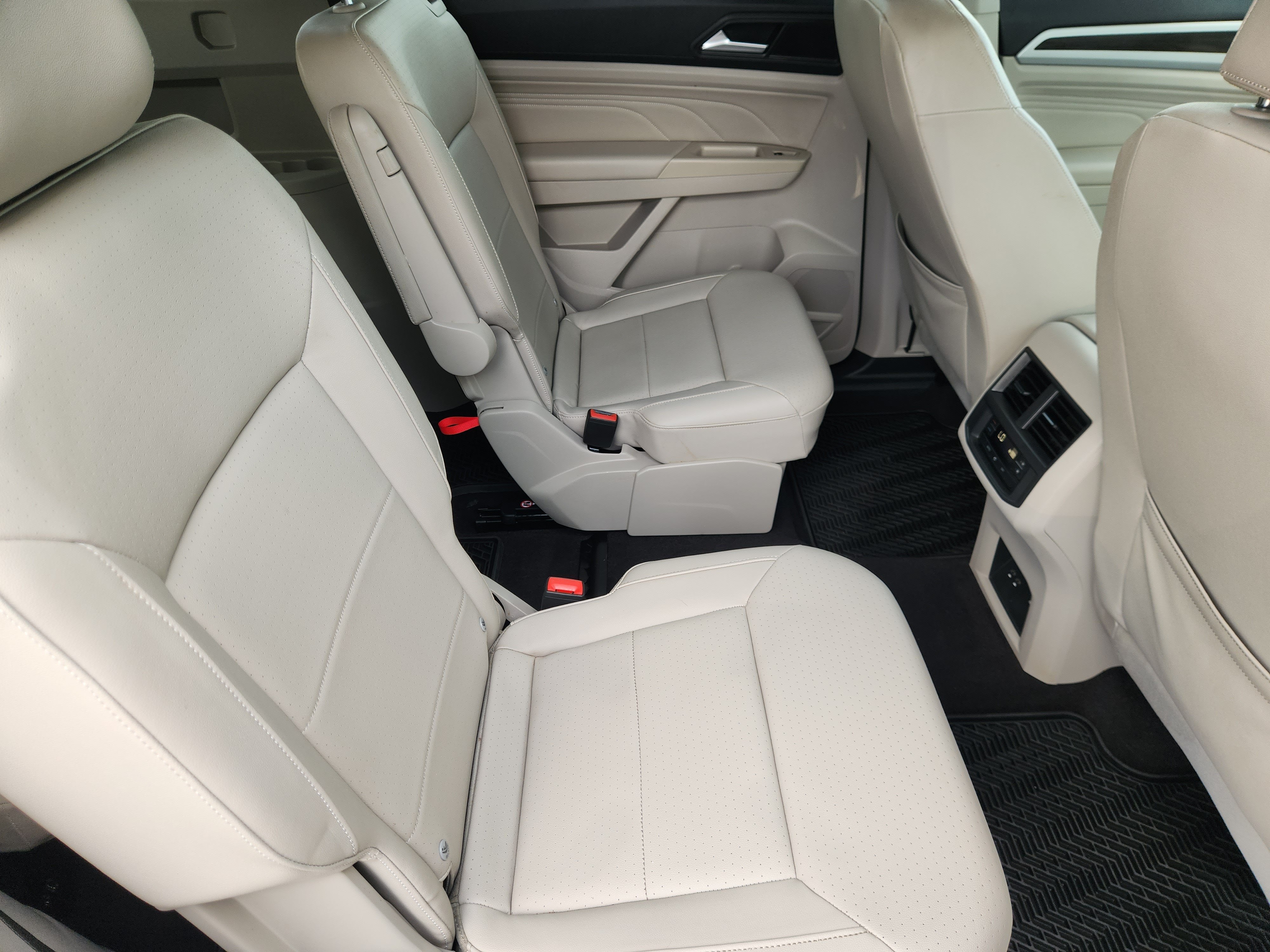 2021 Volkswagen Atlas 3.6L V6 SE w/Technology