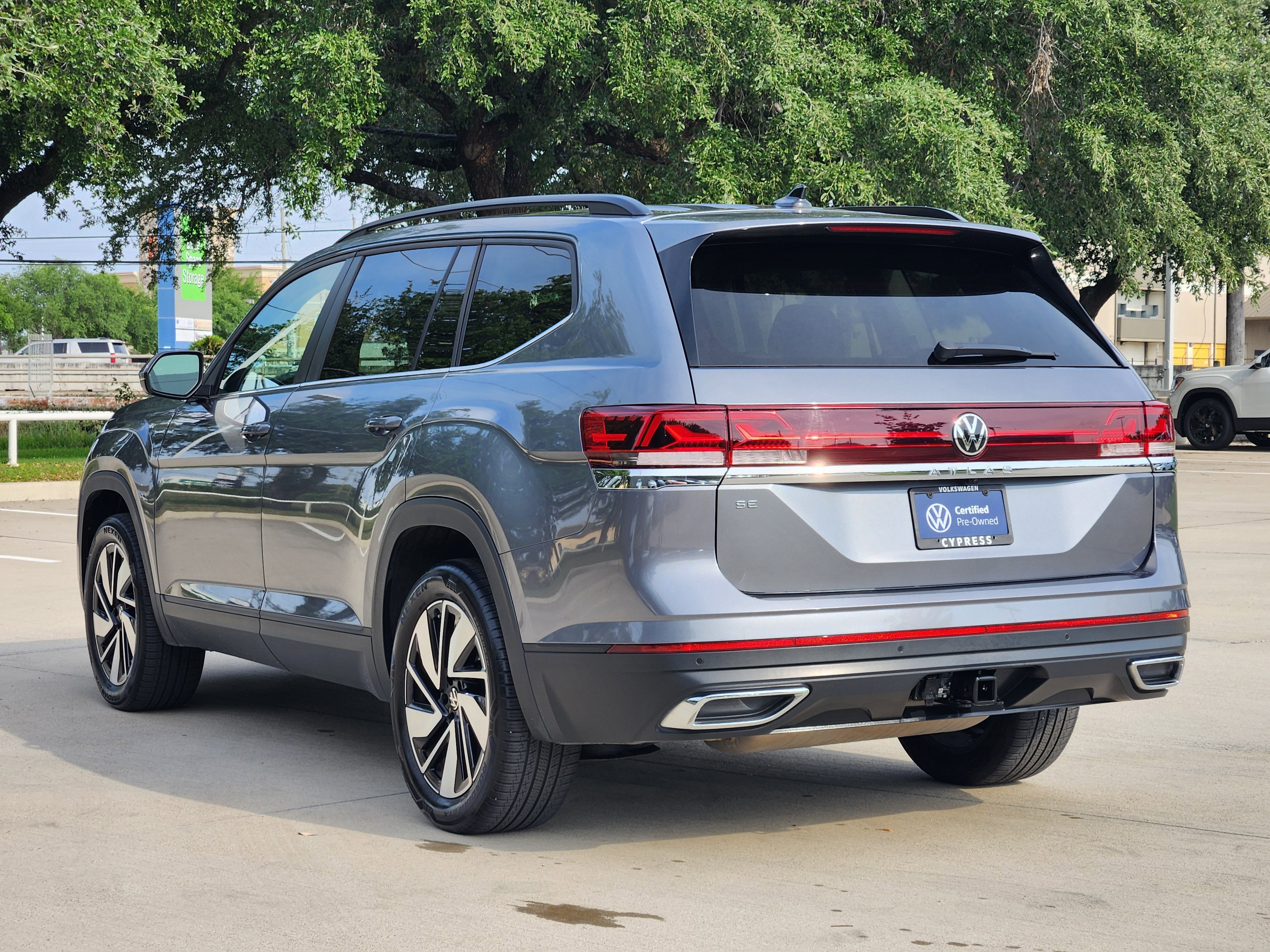 2024 Volkswagen Atlas 2.0T SE w/Technology