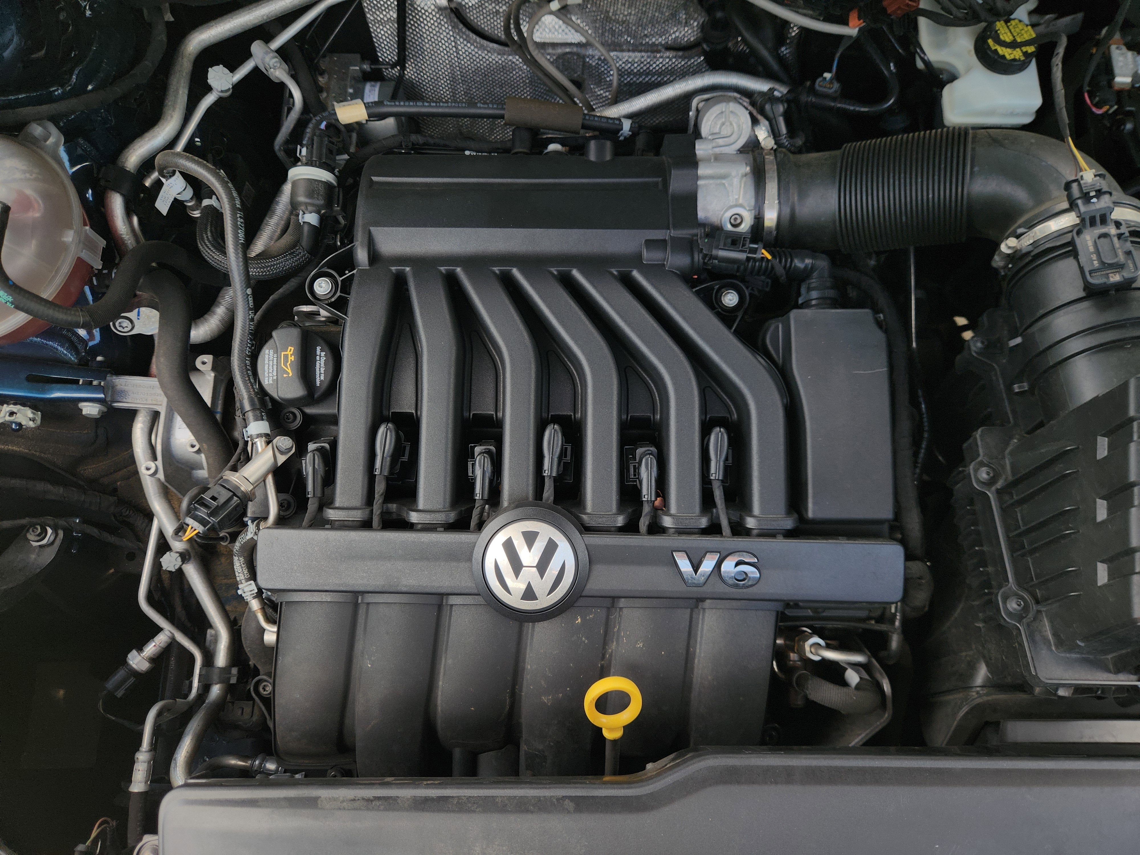 2022 Volkswagen Atlas 3.6L V6 SE w/Technology