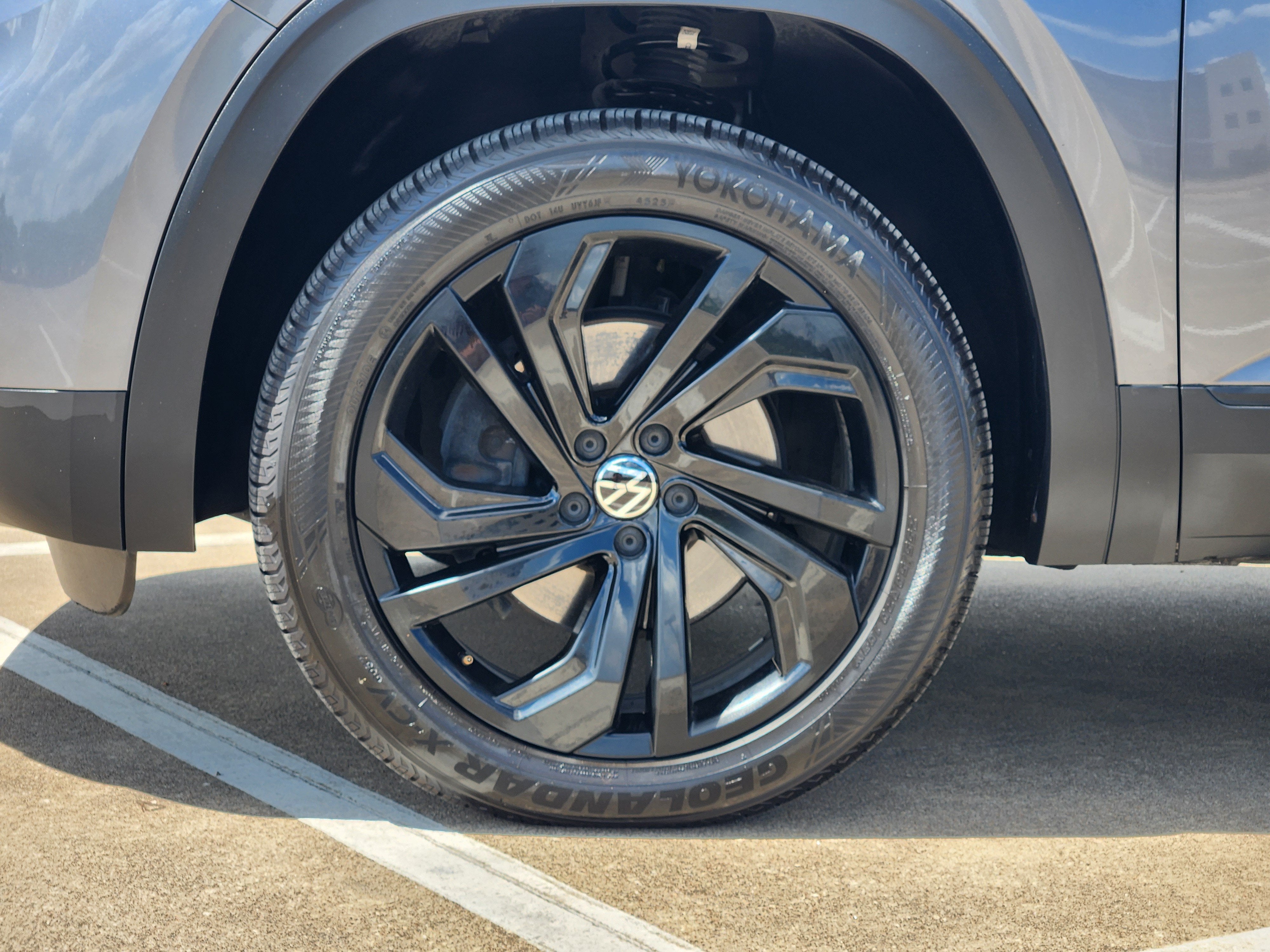 2023 Volkswagen Atlas 3.6L V6 SE w/Technology