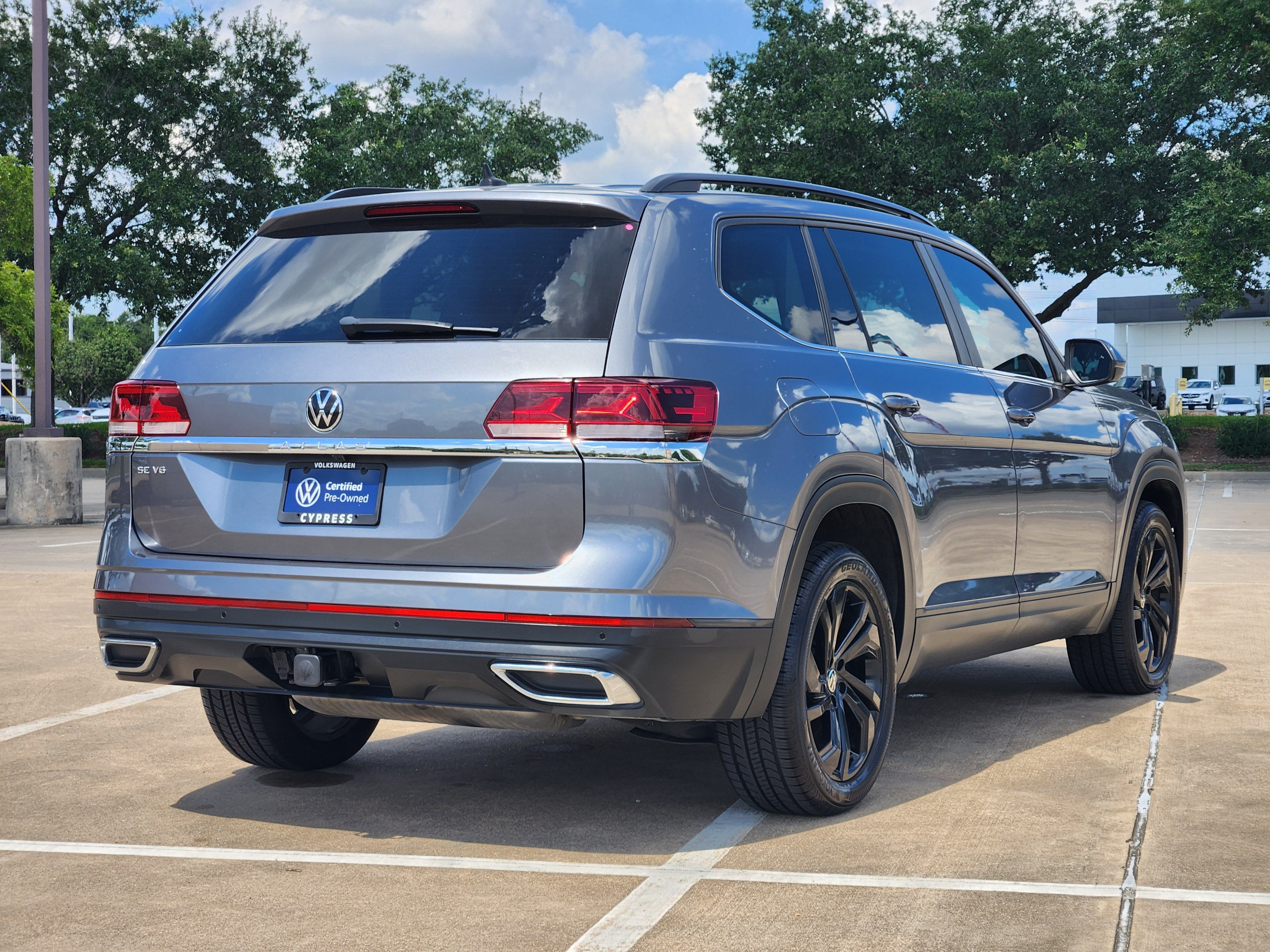 2023 Volkswagen Atlas 3.6L V6 SE w/Technology